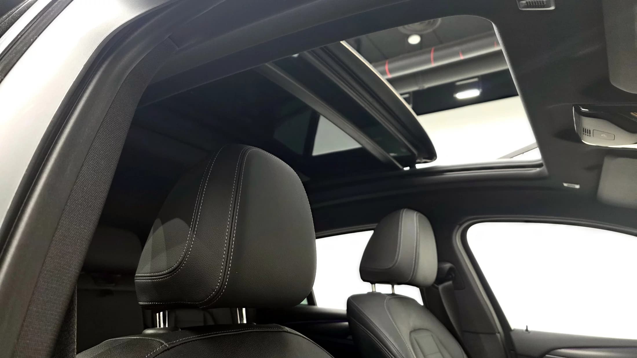 BMW X4 xDrive20i M Sport, 2023 г. 18308 км. — фото 17