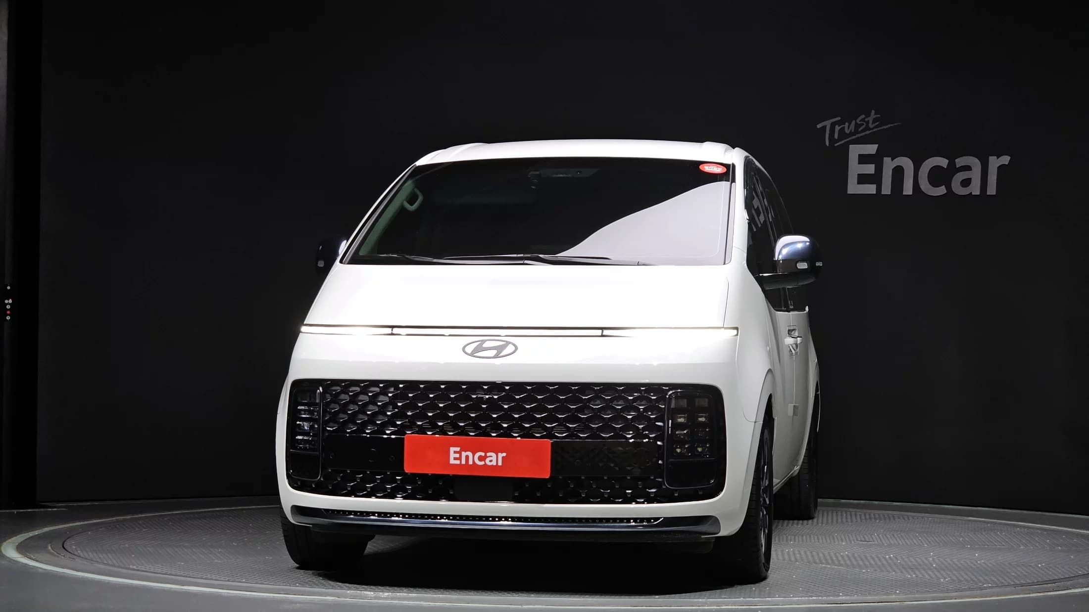 Hyundai Staria L3.5 Lounge 9-Seater Mobility, 2025 г. 24560 км. — фото 3