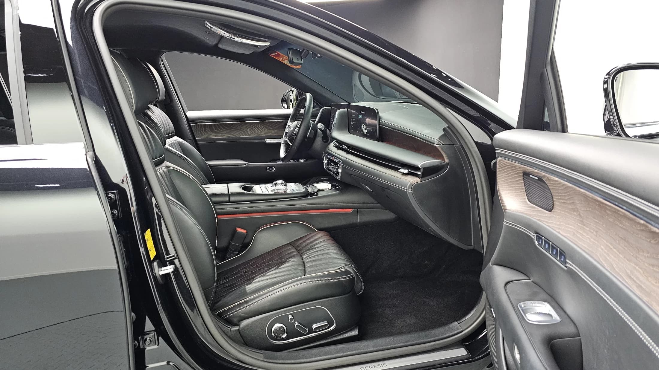 Genesis G90 Gasoline 3.5 Turbo AWD, 2022 г. 111029 км. — фото 10