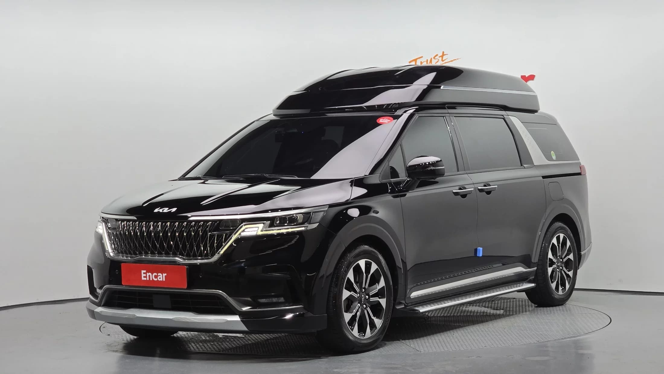 Kia Carnival Gasoline 9-Seater Hi-Limousine Signature, 2022 г. 92413 км. — фото 2