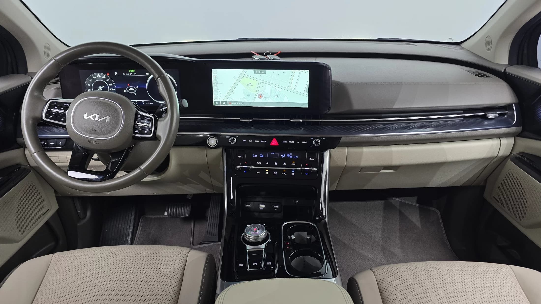Kia Carnival Gasoline 9-Seater Hi-Limousine Signature, 2022 г. 92413 км. — фото 14