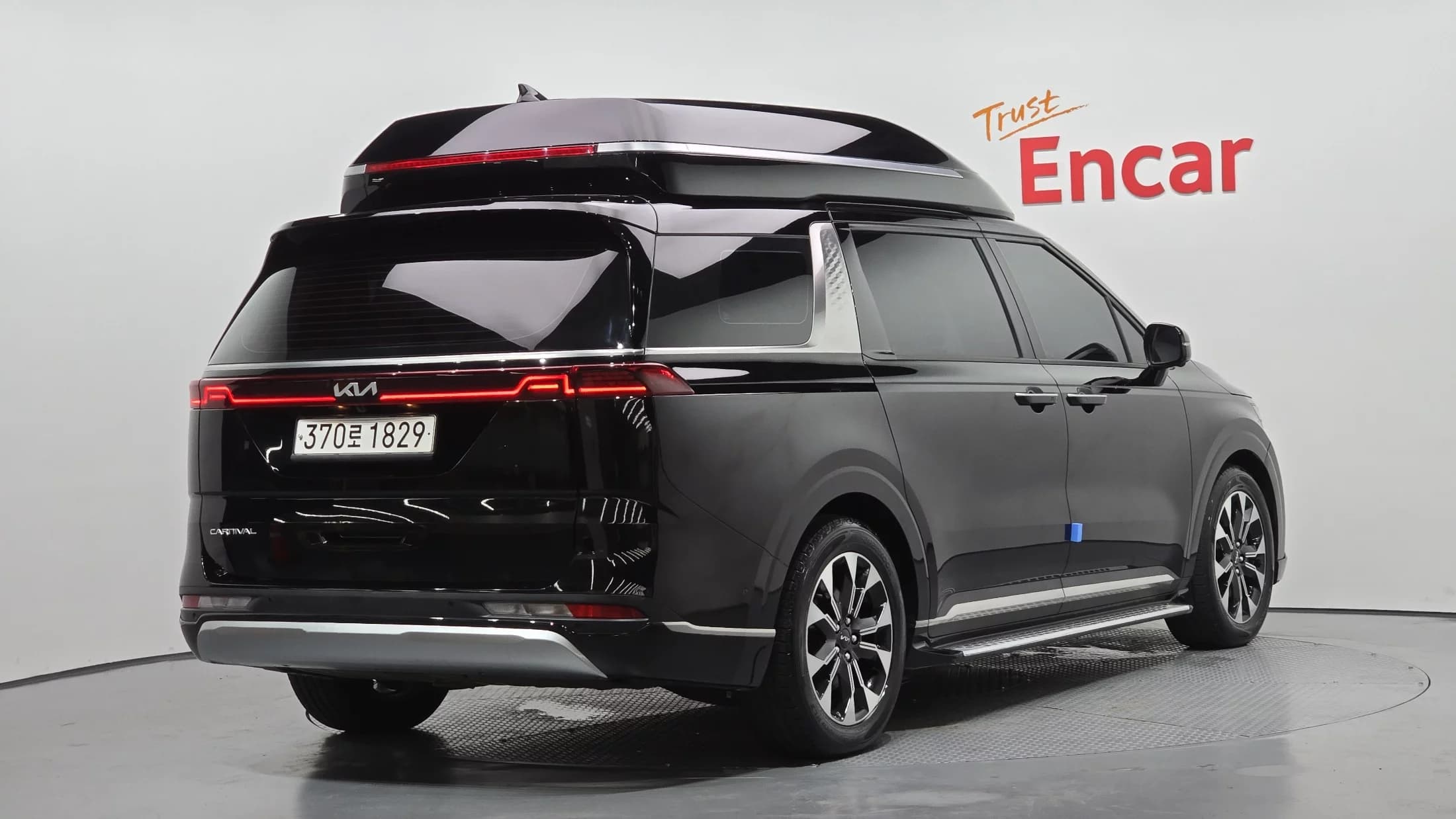 Kia Carnival Gasoline 9-Seater Hi-Limousine Signature, 2022 г. 92413 км. — фото 4