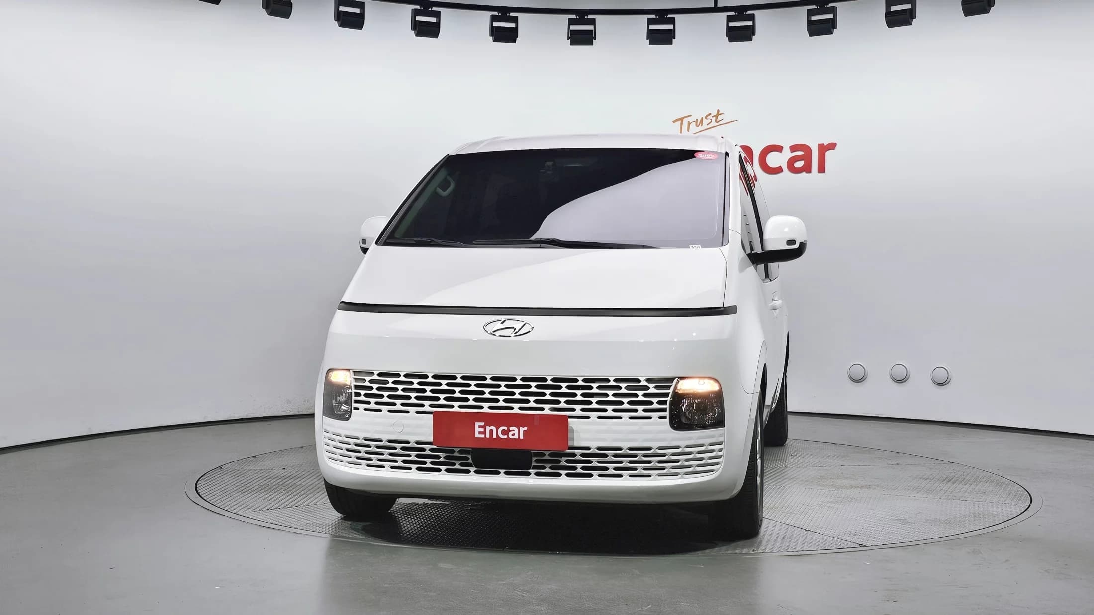 Hyundai Staria Tourer 11-Seater Modern, 2022 г. 58306 км. — фото 3