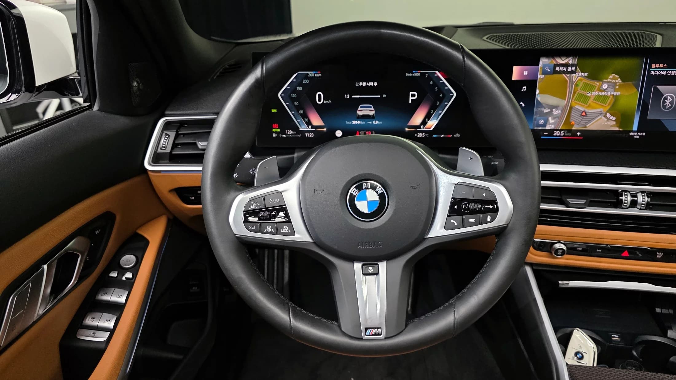 BMW 3-Series 320i M Sport, 2023 г. 38289 км. — фото 16