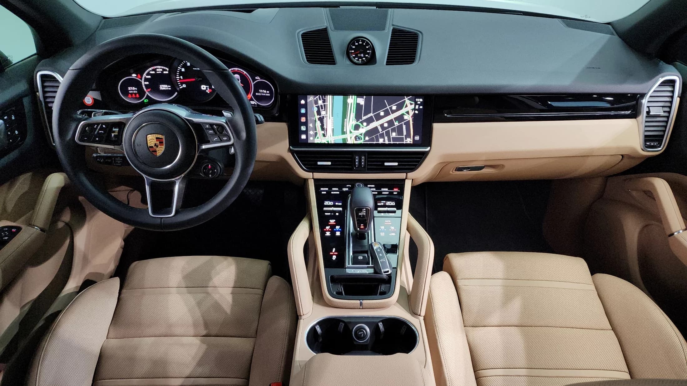Porsche CAYENNE 3.0, 2023 г. 27619 км. — фото 7