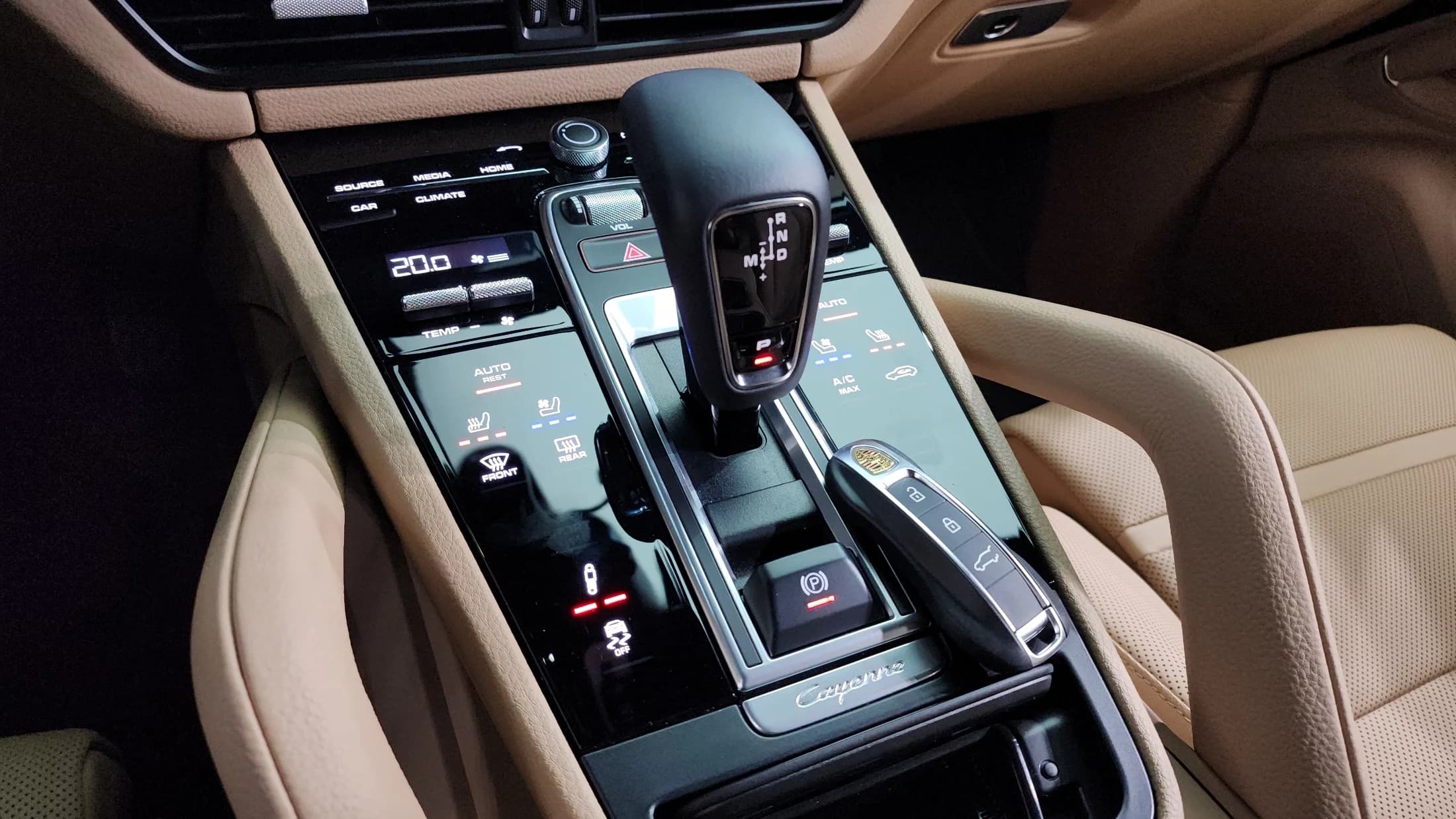 Porsche CAYENNE 3.0, 2023 г. 27619 км. — фото 9