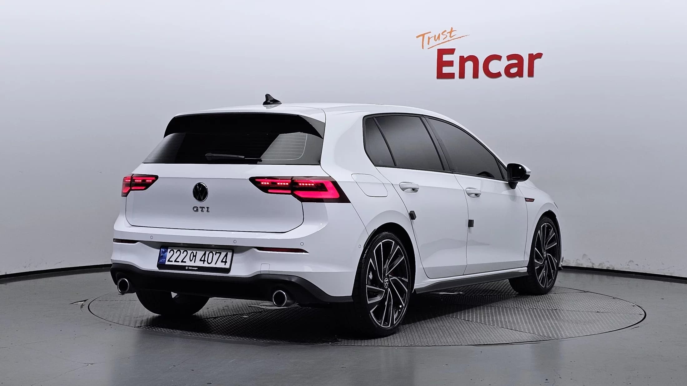 Volkswagen GOLF 2.0 GTI, 2024 г. 13287 км. — фото 2