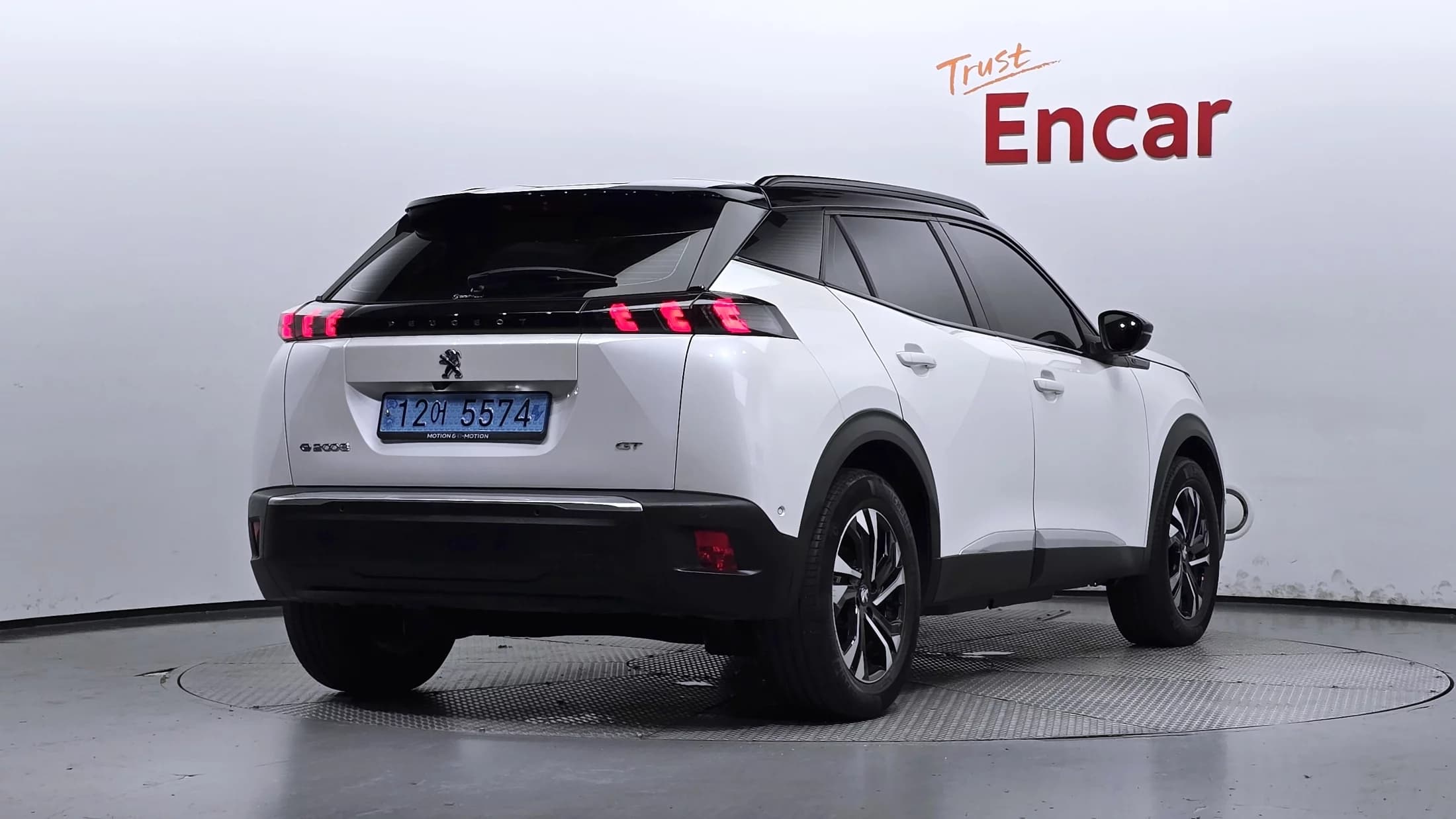 Peugeot 2008 EV GT, электромобиль, 2022 г. 39723 км. — фото 2
