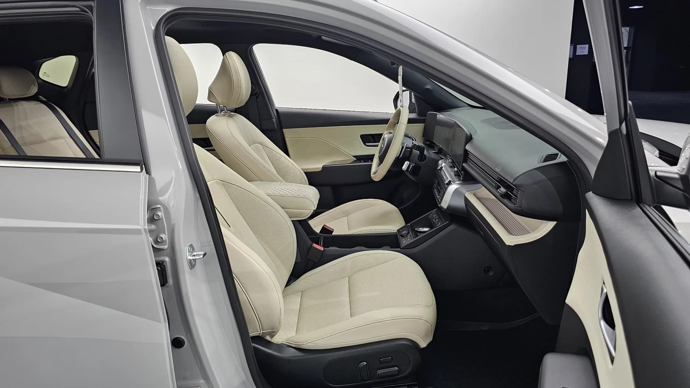 Hyundai Kona Gasoline 1.6 Turbo 4WD Inspiration, 2023 г. 4967 км. — фото 10