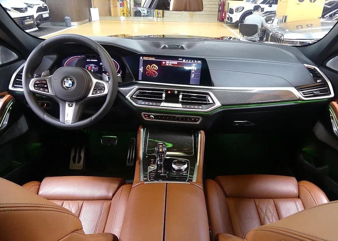 BMW X6 M50i, 2022 г. 21057 км. — фото 7