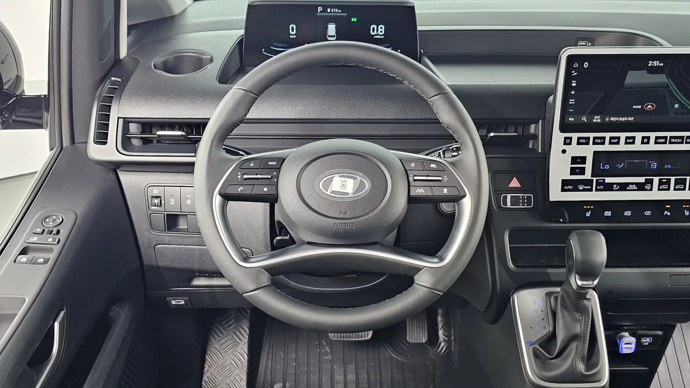 Hyundai Staria Tourer 9-Seater Modern, 2025 г. 1221 км. — фото 15