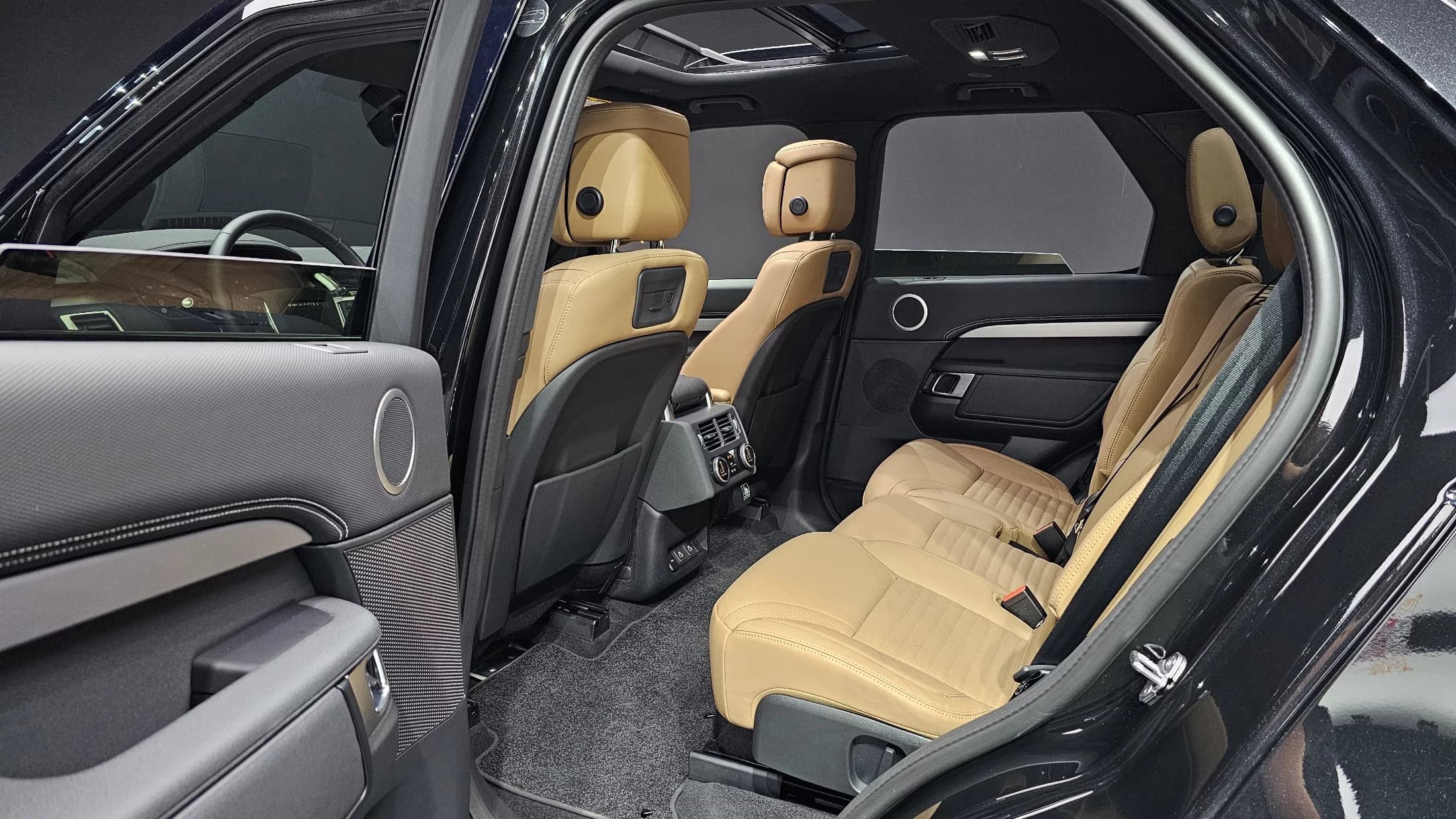 Land Rover DISCOVERY P360 Dynamic HSE, 2024 г. 8632 км. — фото 12