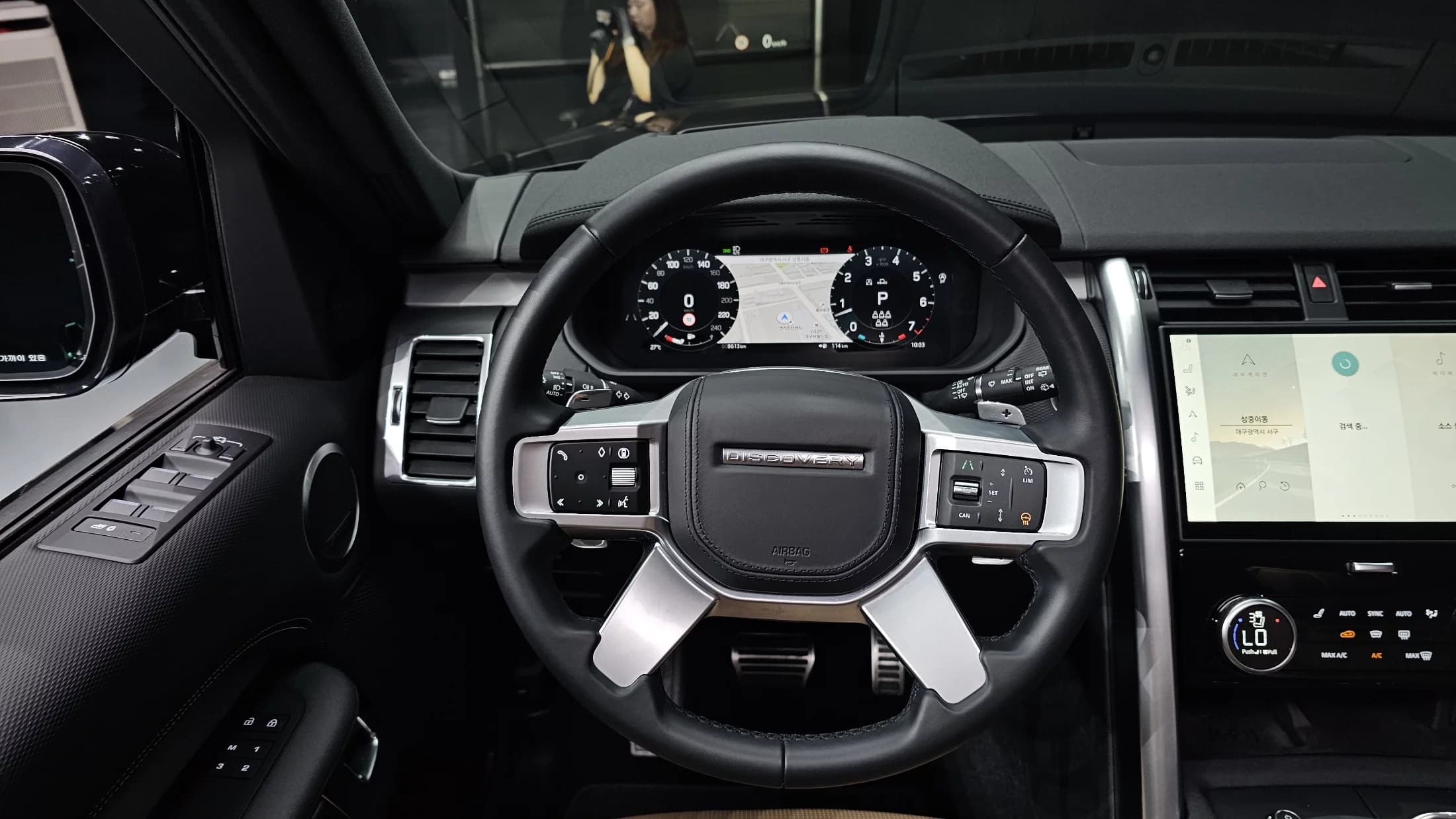 Land Rover DISCOVERY P360 Dynamic HSE, 2024 г. 8632 км. — фото 13