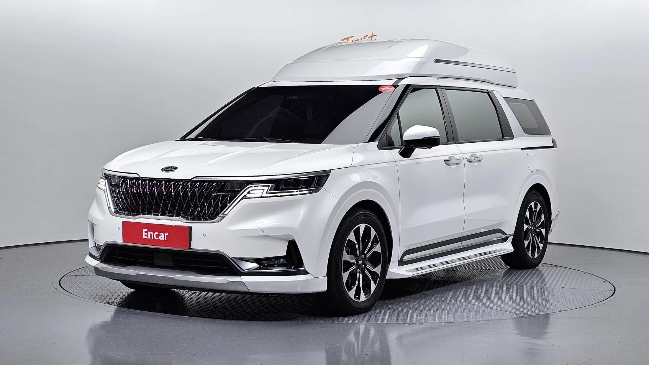 Kia Carnival 9-Seater Hi-Limousine Signature, 2021 г. 70115 км.