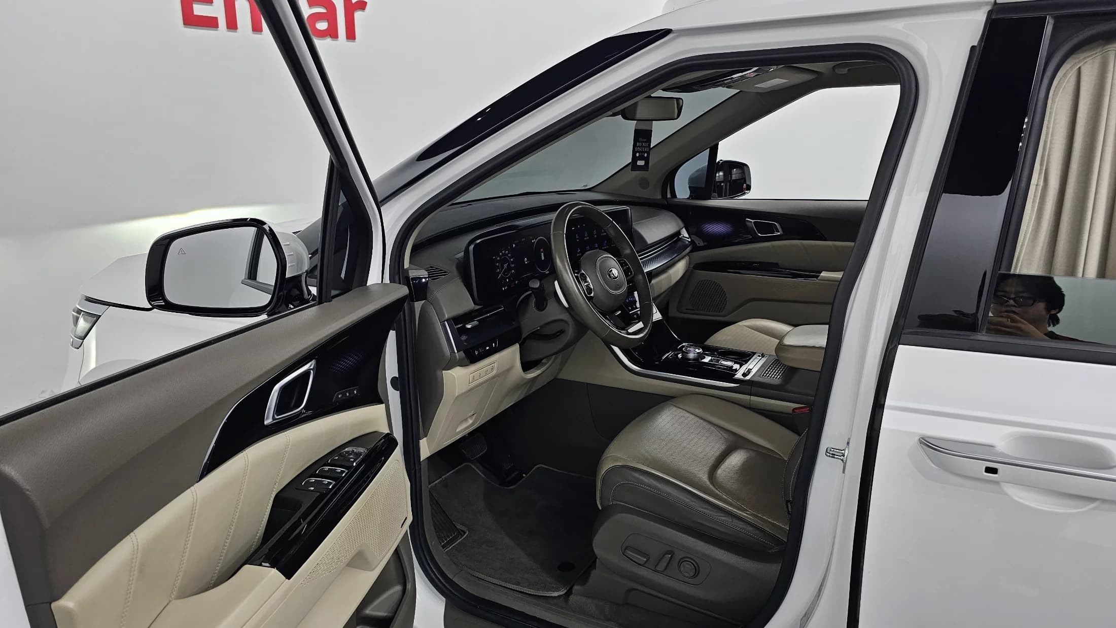 Kia Carnival 9-Seater Hi-Limousine Signature, 2021 г. 70115 км. — фото 11
