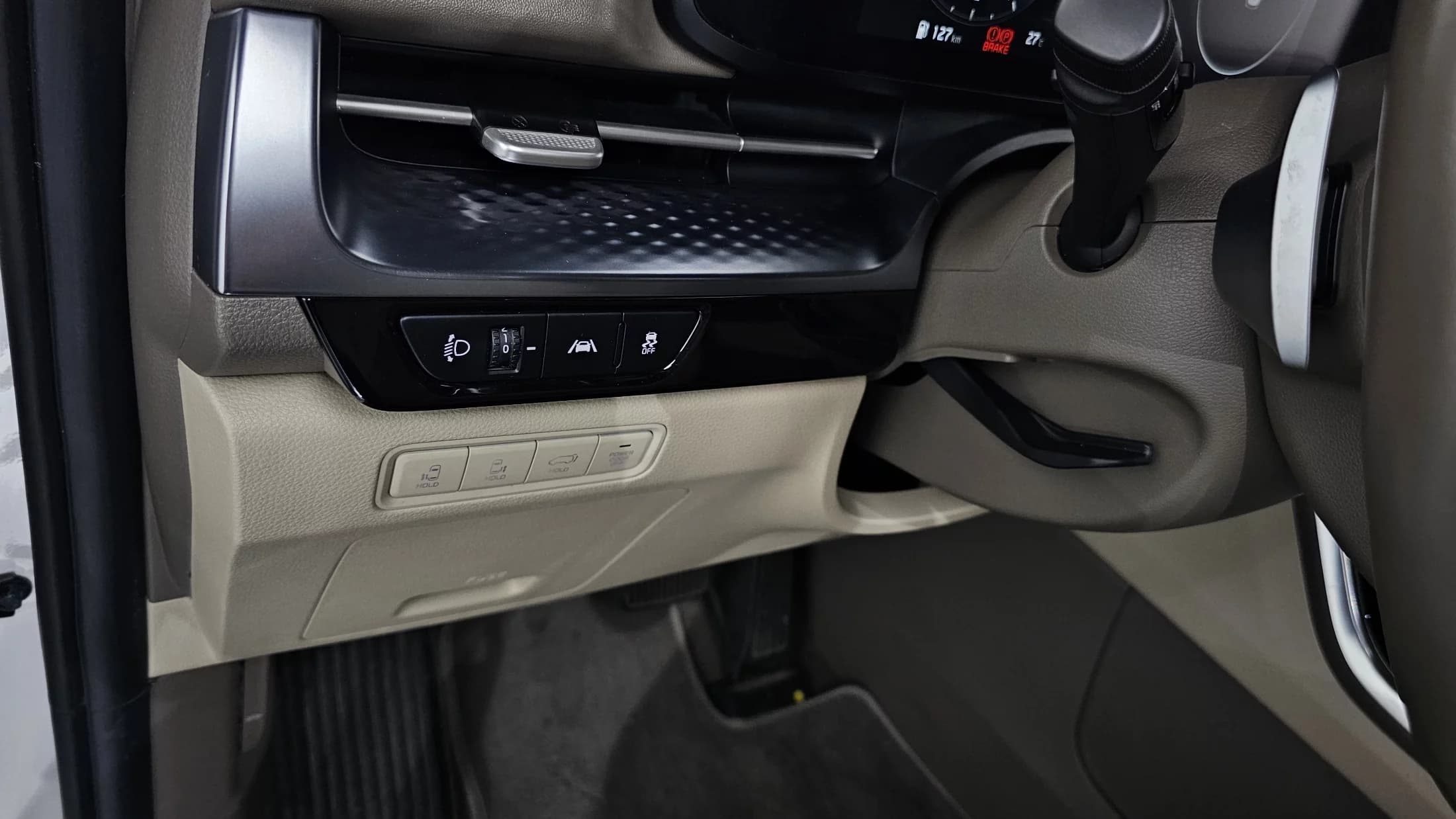 Kia Carnival 9-Seater Hi-Limousine Signature, 2021 г. 70115 км. — фото 16