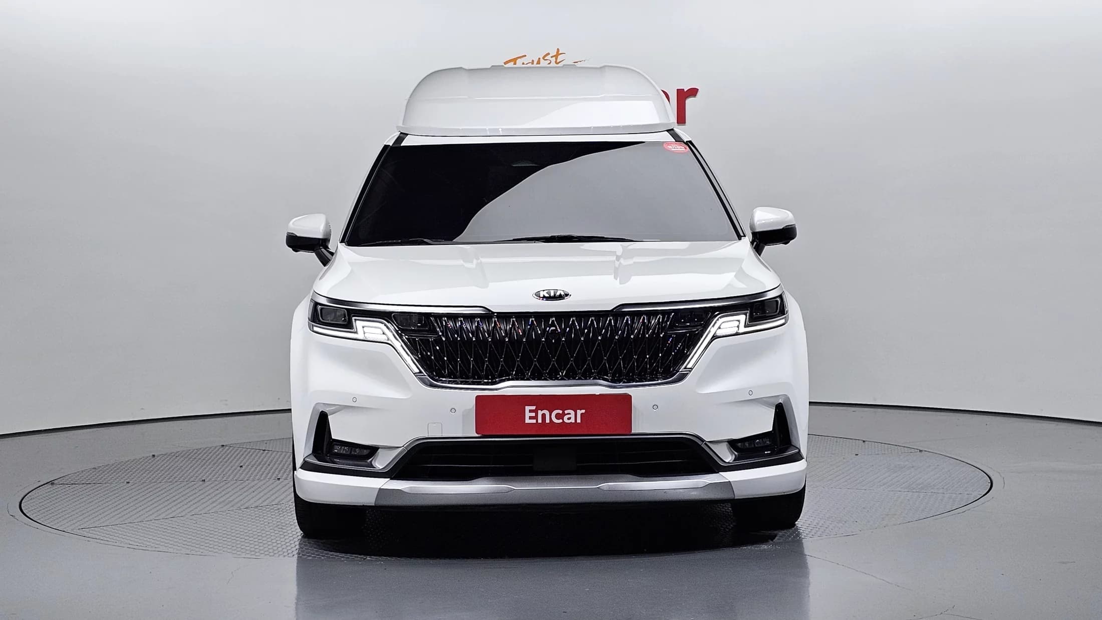 Kia Carnival 9-Seater Hi-Limousine Signature, 2021 г. 70115 км. — фото 3