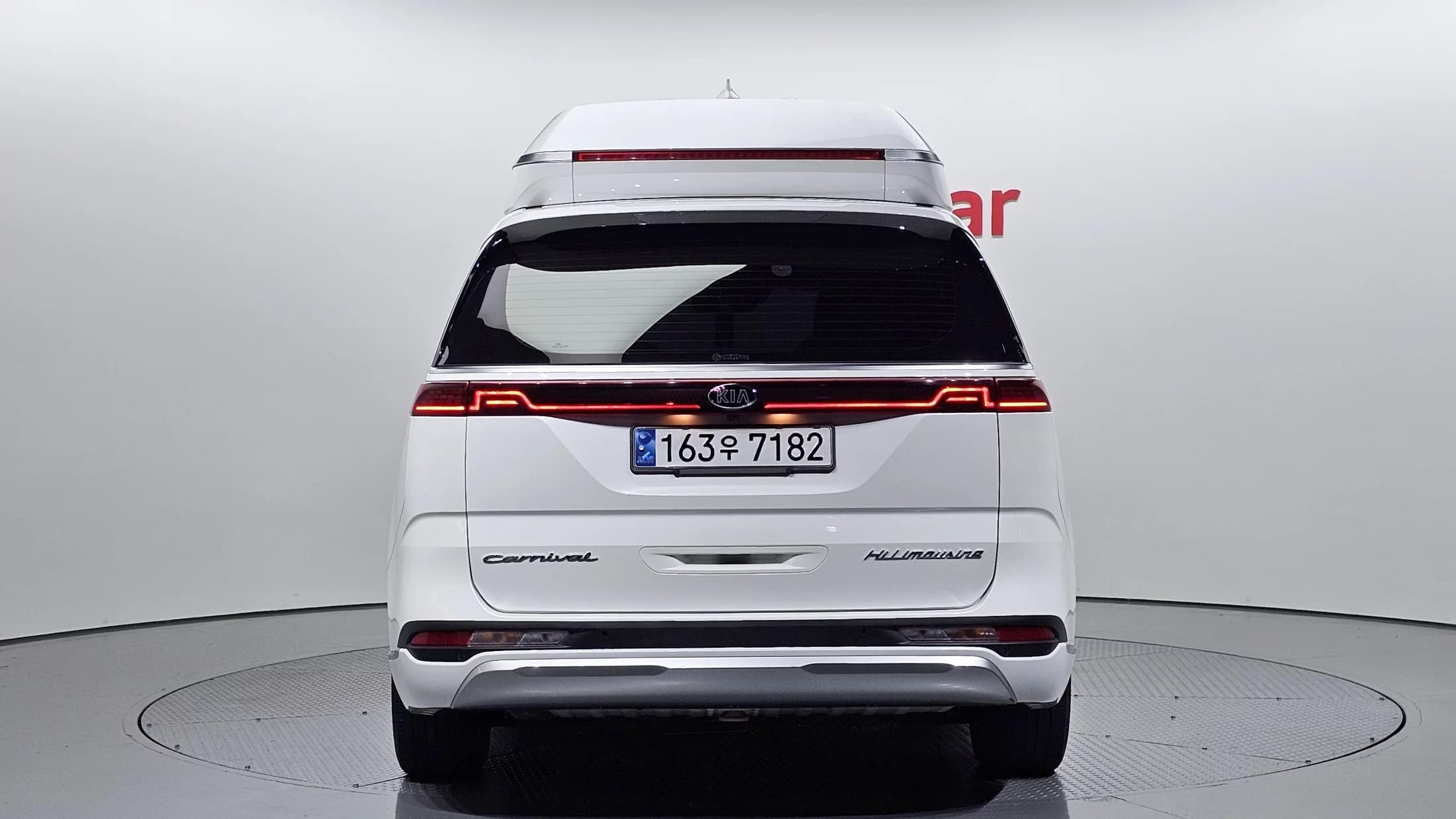 Kia Carnival 9-Seater Hi-Limousine Signature, 2021 г. 70115 км. — фото 4