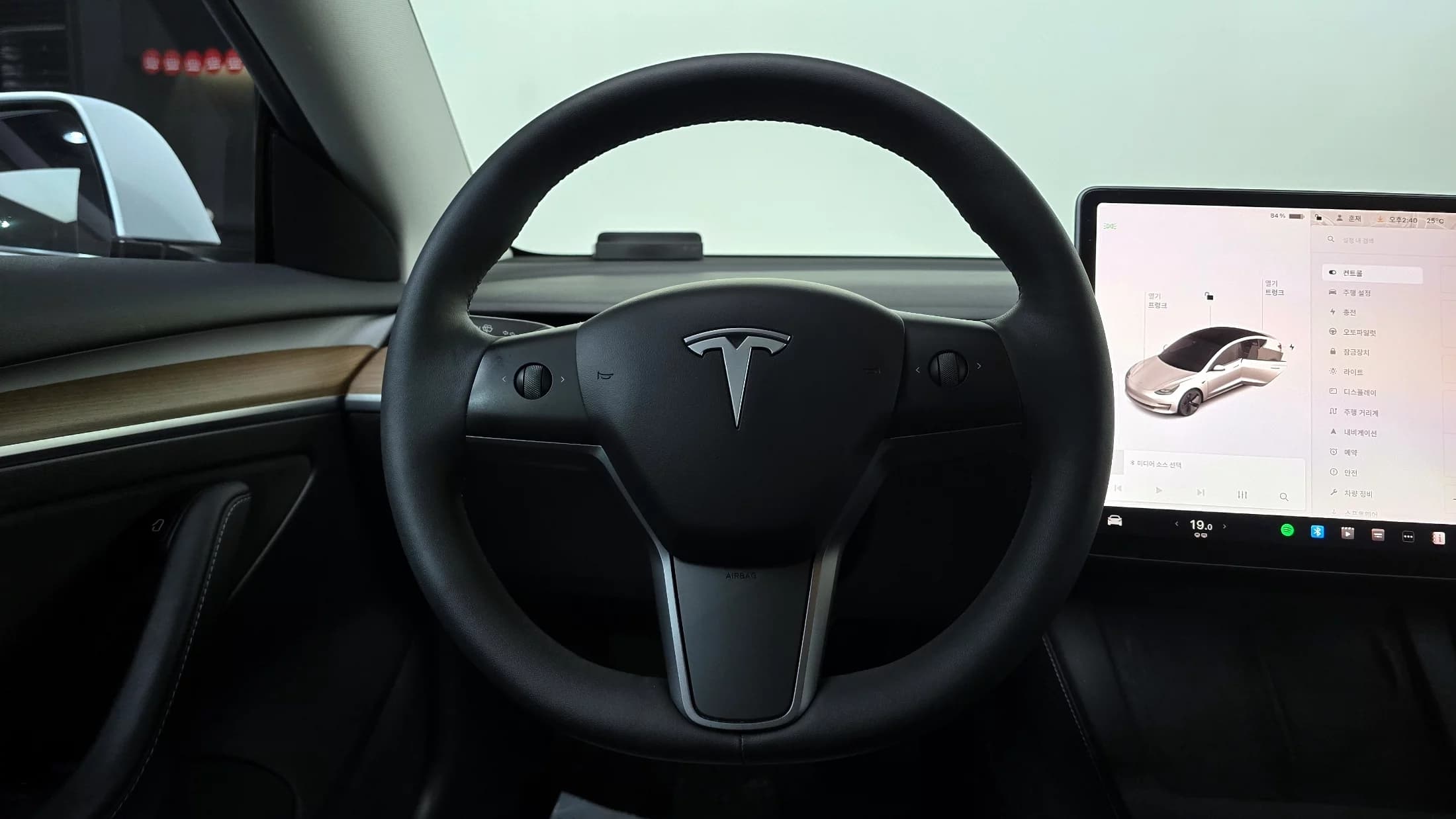 Tesla MODEL 3 Long Range, электромобиль, 2022 г. 61697 км. — фото 13