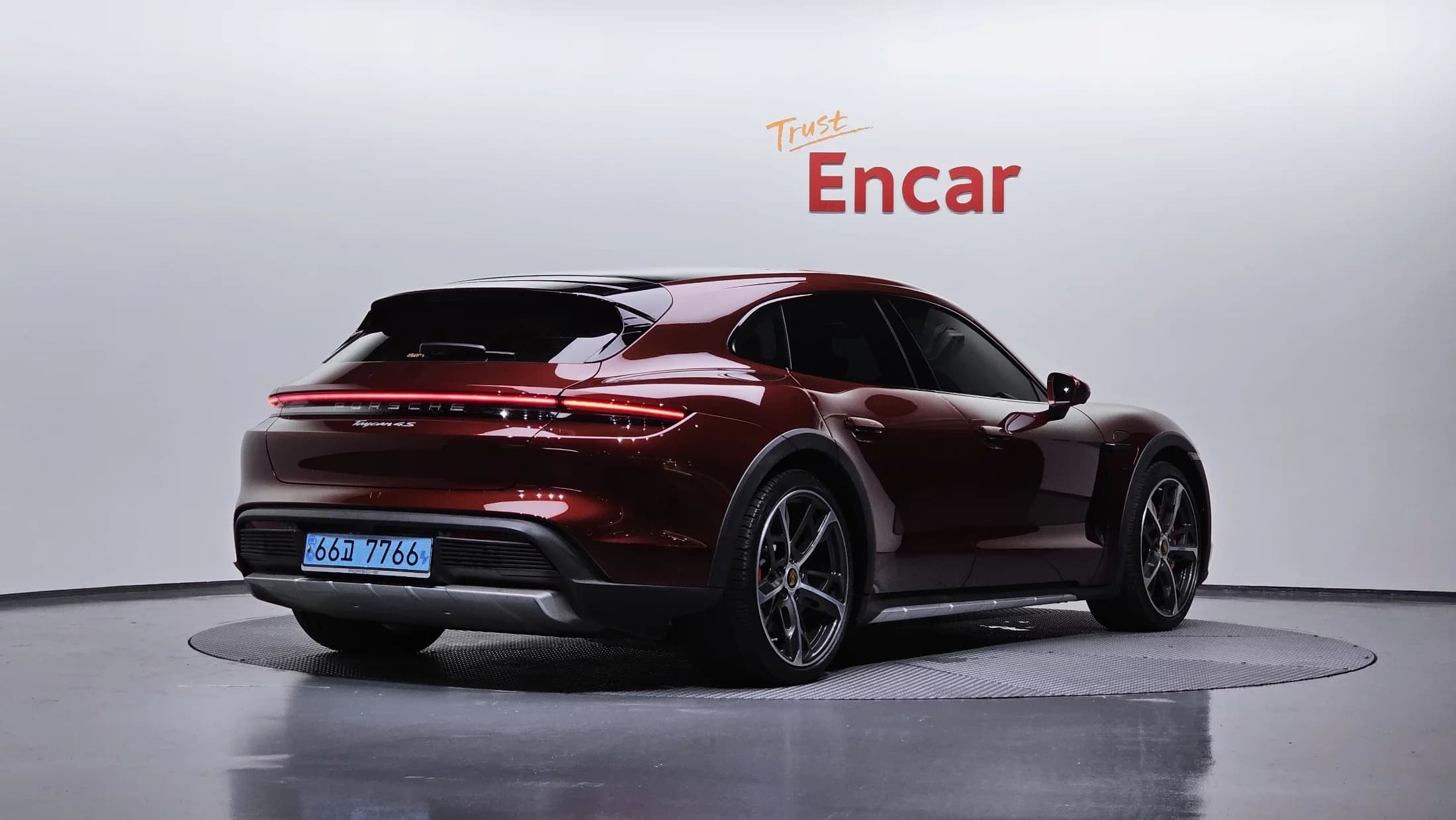 Porsche TAYCAN 4S Cross Turismo, электромобиль, 2022 г. 20909 км. — фото 2