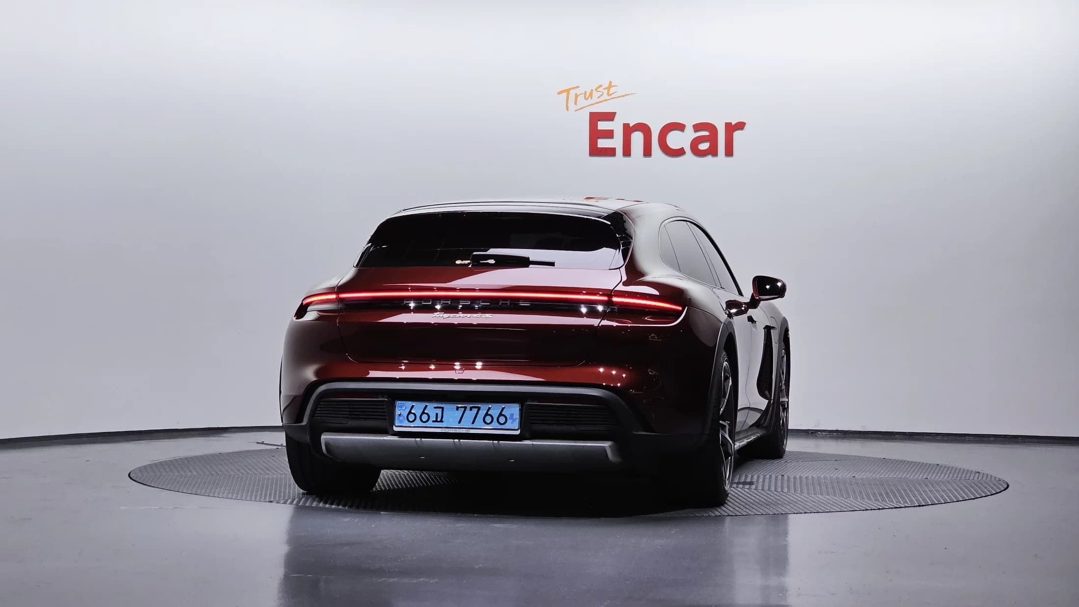 Porsche TAYCAN 4S Cross Turismo, электромобиль, 2022 г. 20909 км. — фото 4