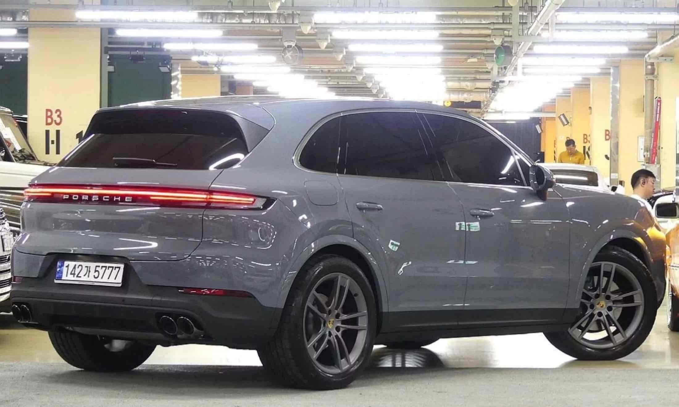 Porsche CAYENNE 3.0, 2023 г. 16262 км. — фото 3