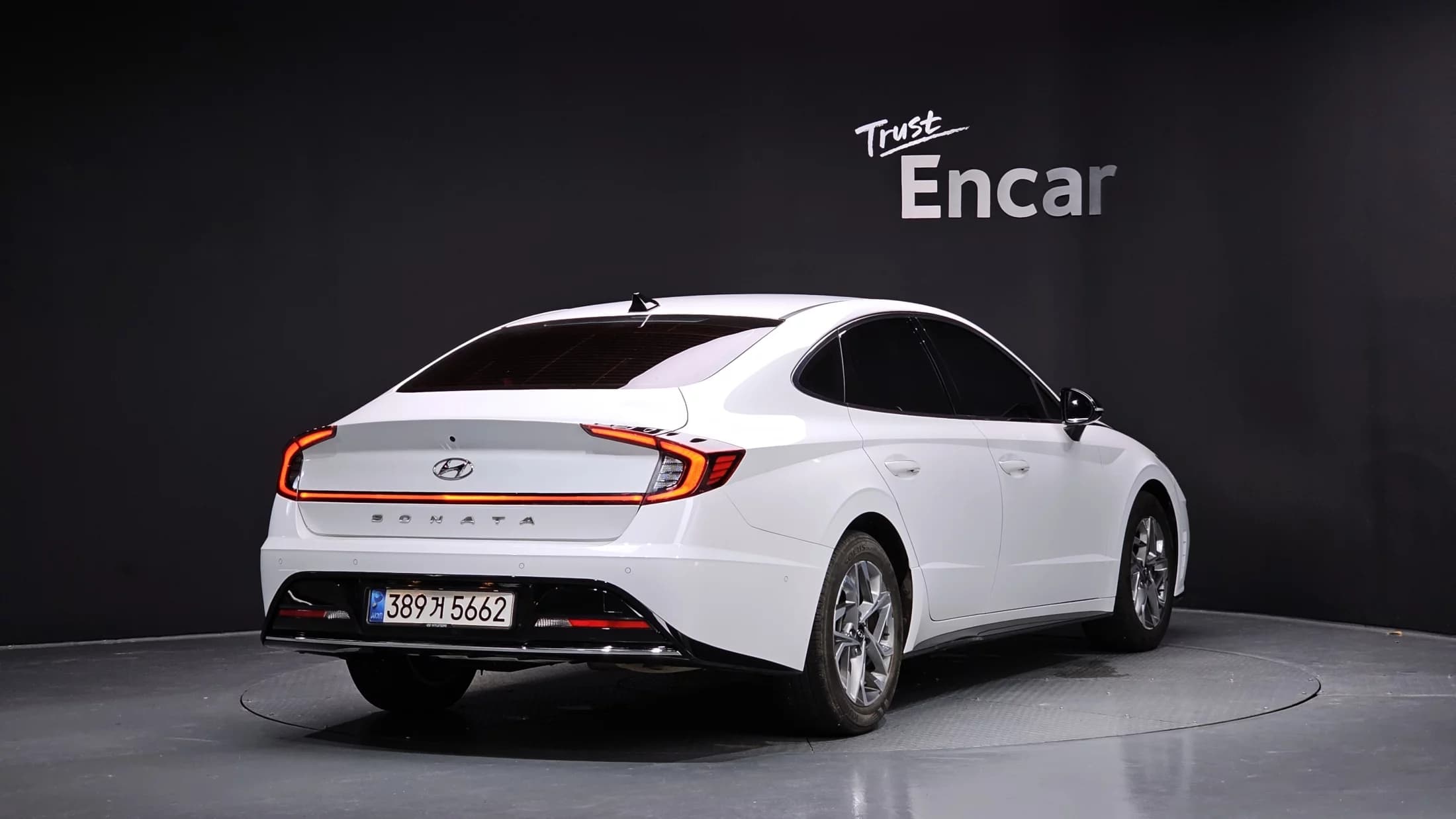 Hyundai Sonata 2.0 Premium Plus, 2021 г. 35080 км. — фото 2