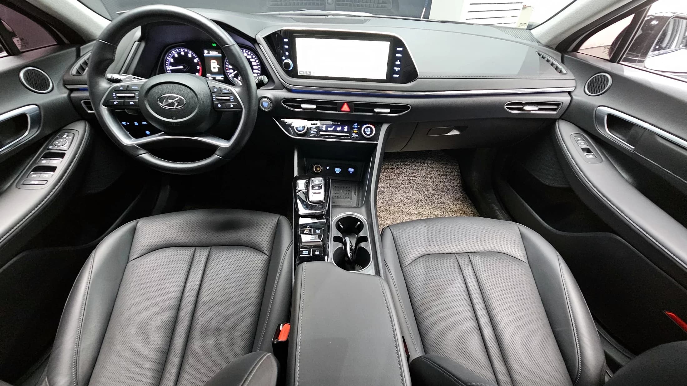 Hyundai Sonata 2.0 Premium Plus, 2021 г. 35080 км. — фото 7