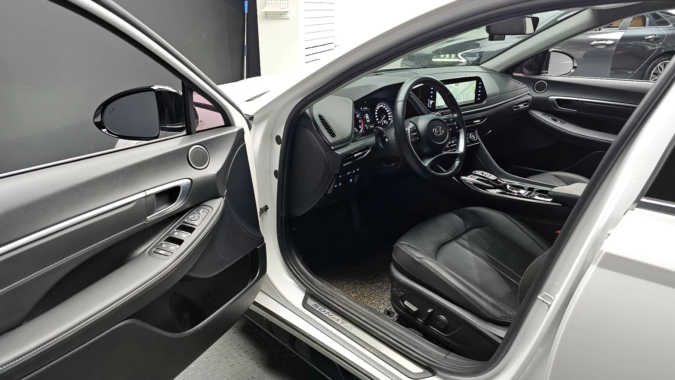 Hyundai Sonata 2.0 Premium Plus, 2021 г. 35080 км. — фото 10