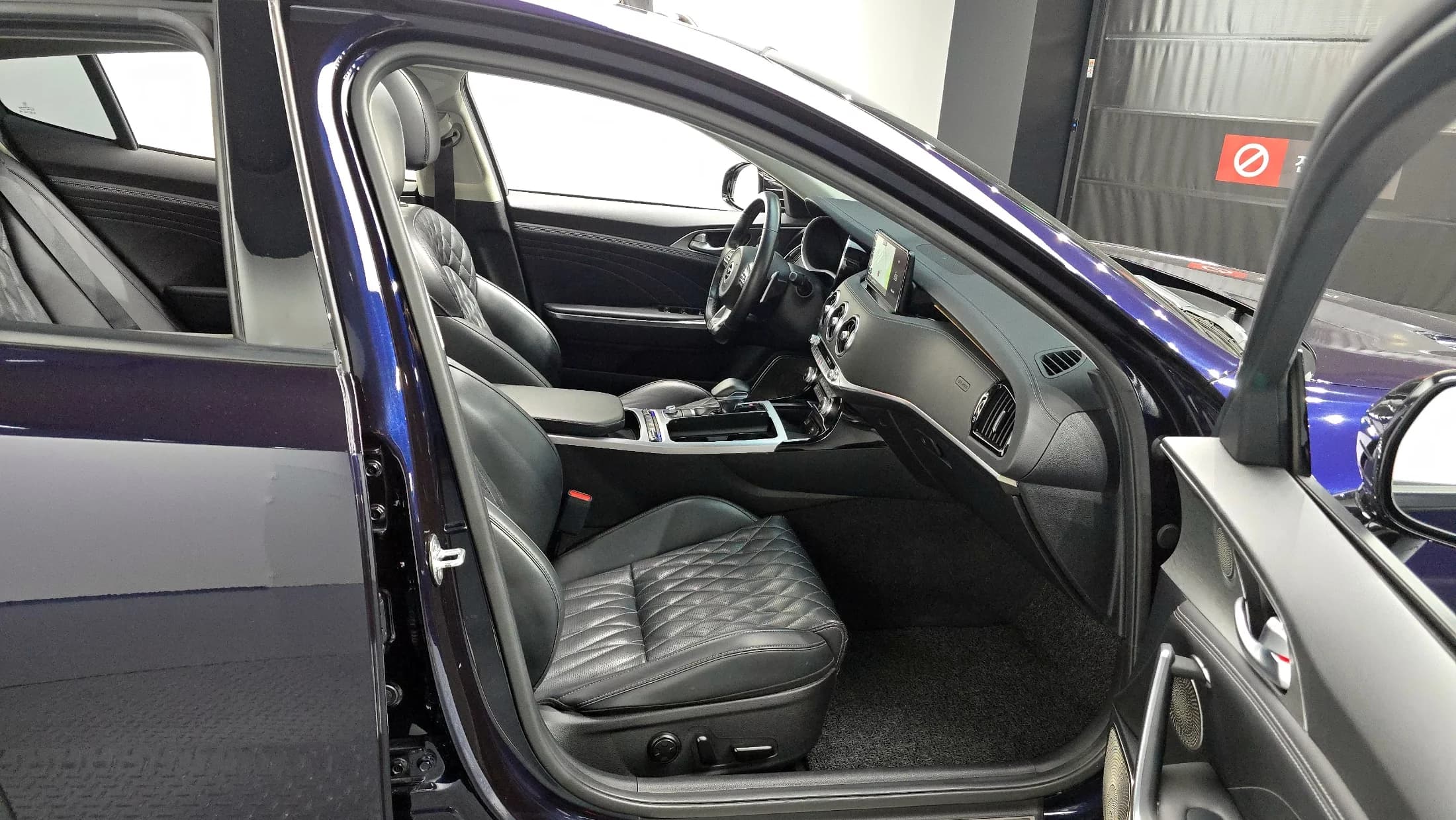 Kia Stinger 2.5 AWD Masters, 2021 г. 152128 км. — фото 29