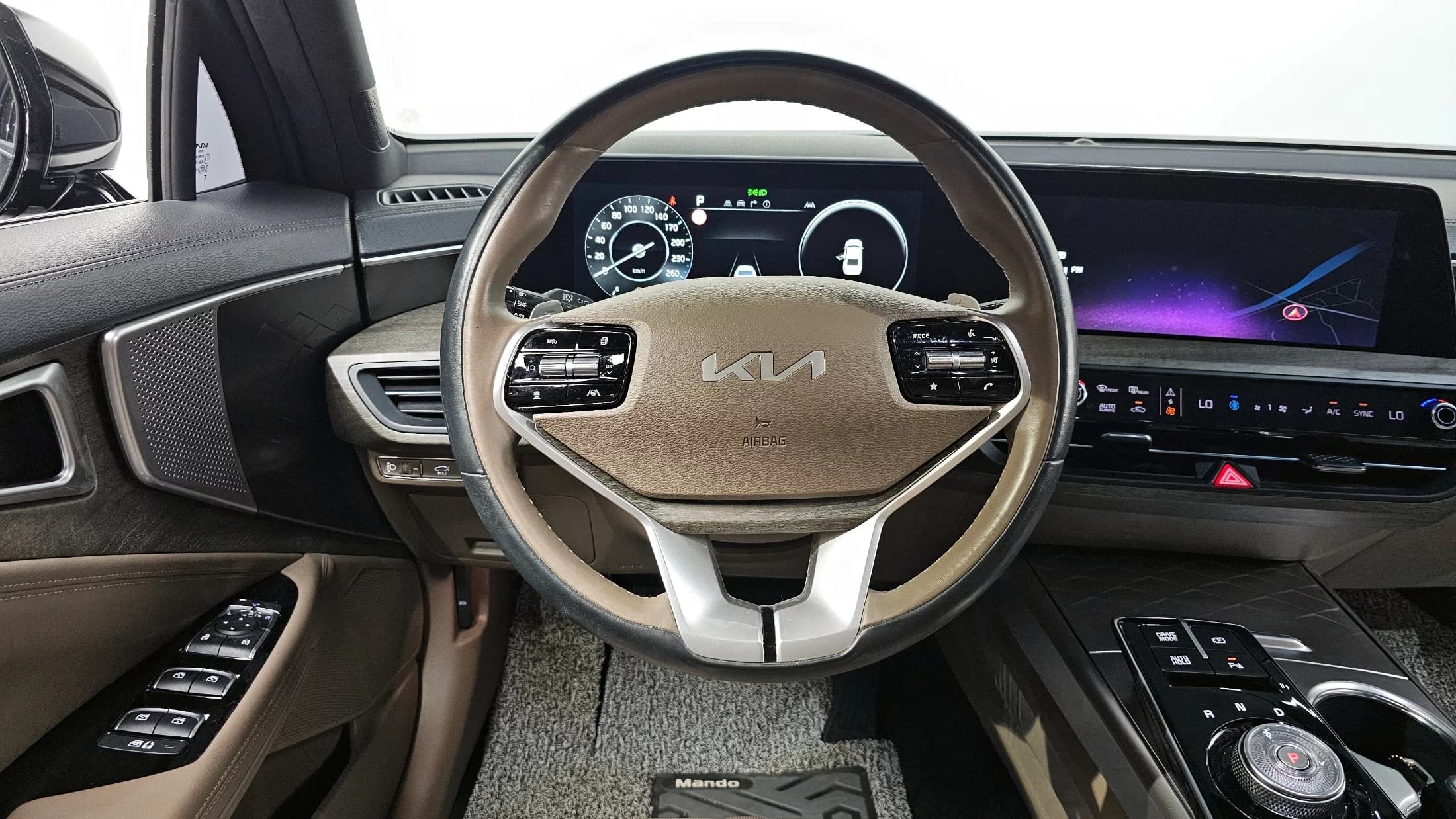Kia K8 2.5 Gasoline 2WD Noblesse, 2022 г. 32644 км. — фото 13