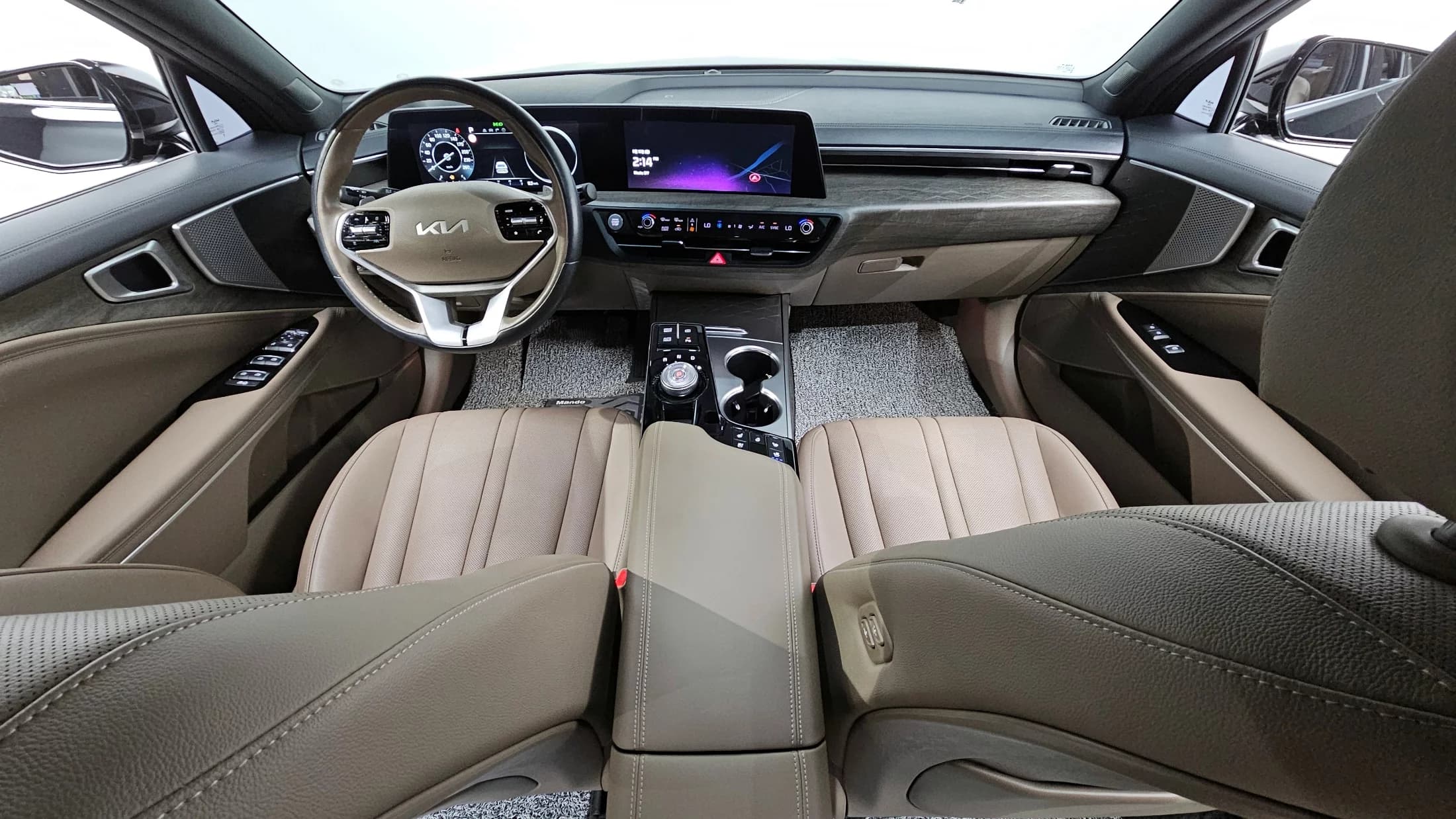 Kia K8 2.5 Gasoline 2WD Noblesse, 2022 г. 32644 км. — фото 7