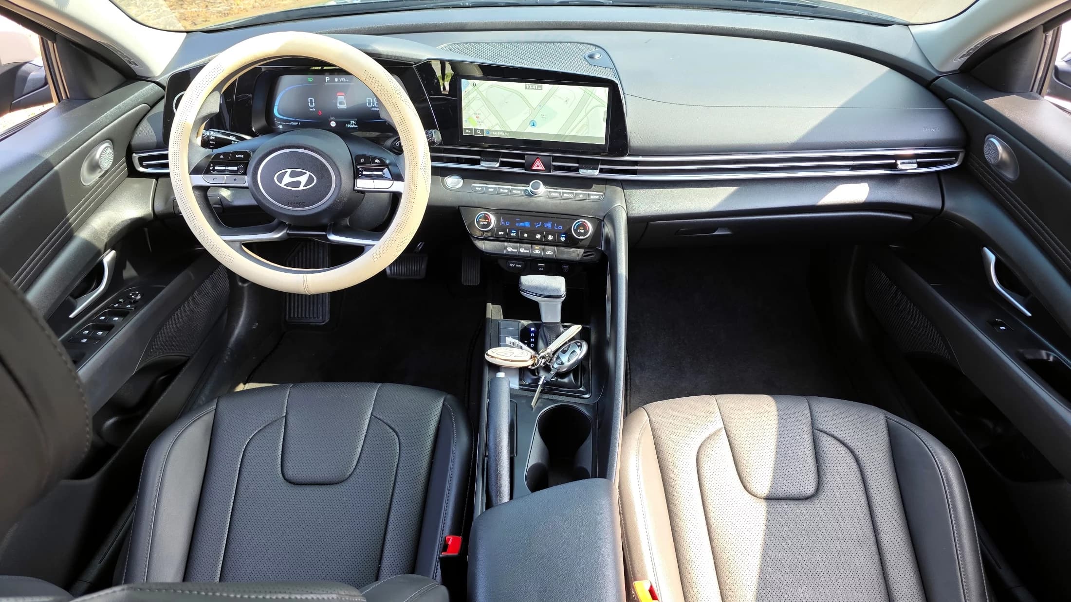 Hyundai AVANTE (Хендай Элантра) 1.6 Smart, 2024 г. 19084 км. — фото 13