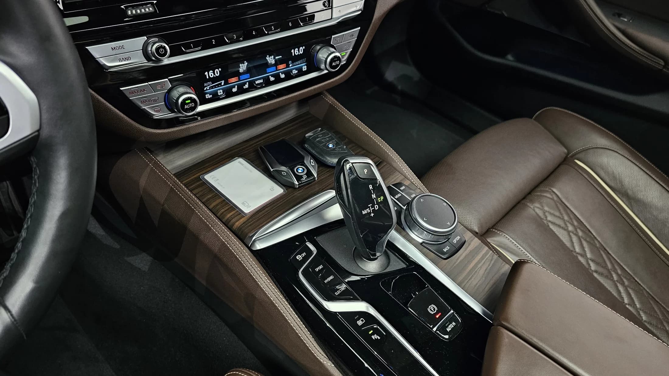 BMW 5-Series 530e M Sport, гибрид, 2021 г. 109646 км. — фото 9