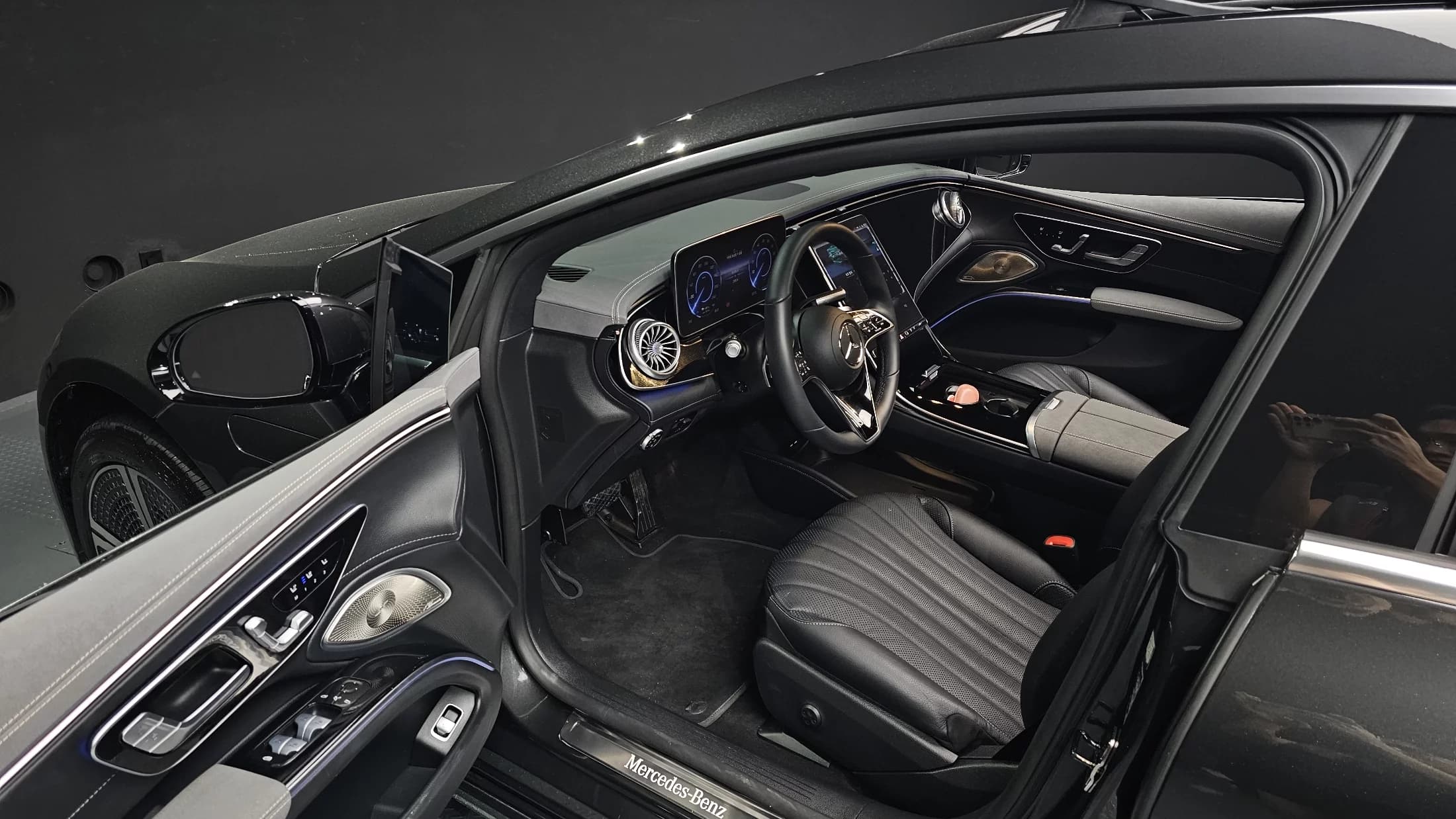 Mercedes-Benz EQS EQS350, электромобиль, 2022 г. 28870 км. — фото 44