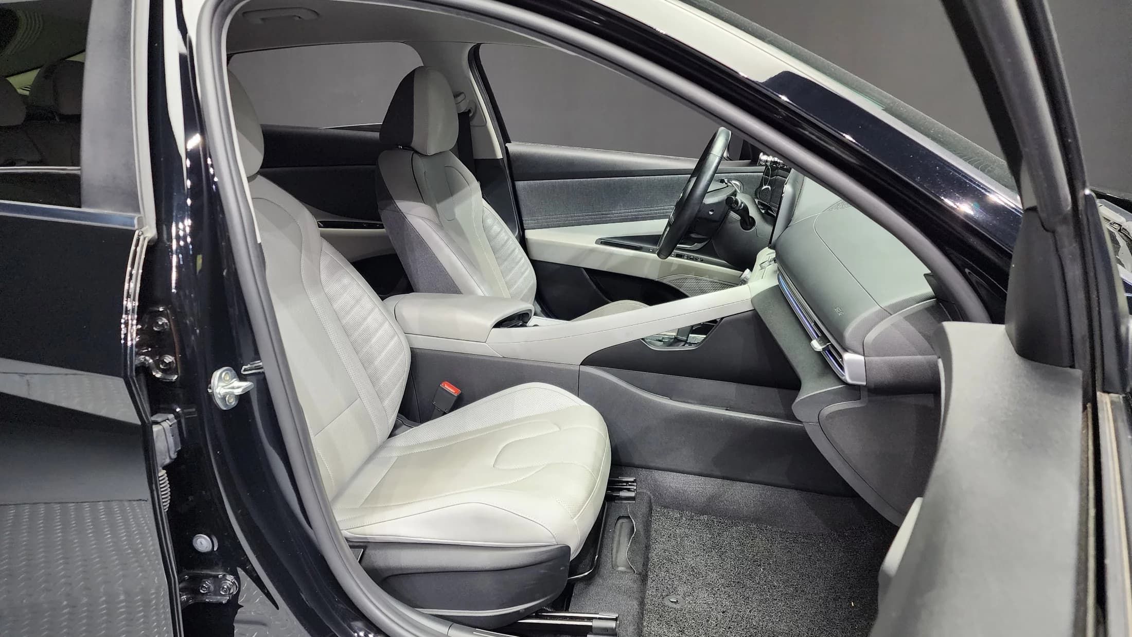 Hyundai AVANTE (Хендай Элантра) Inspiration, гибрид, 2021 г. 112410 км. — фото 11