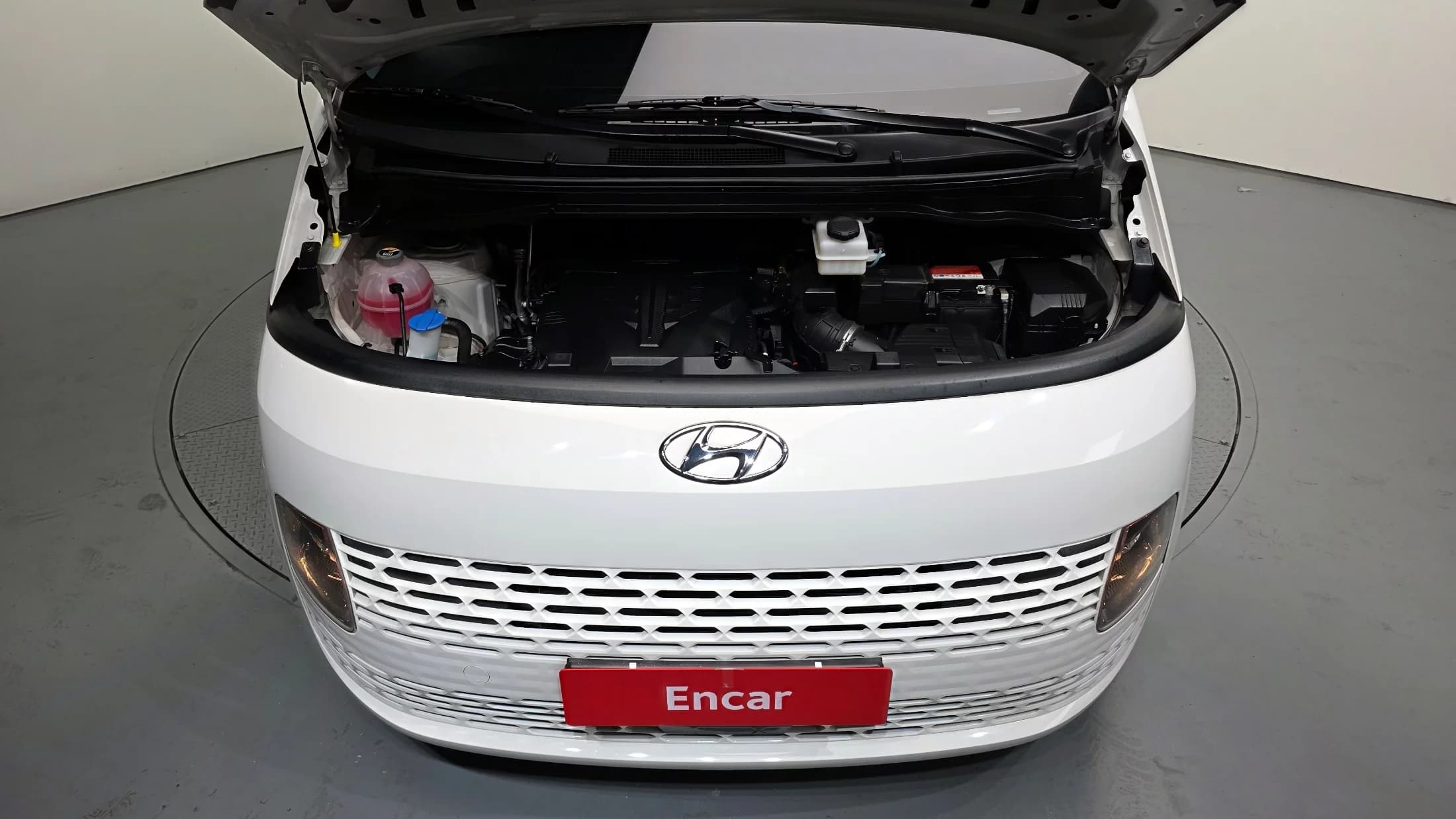 Hyundai Staria disability support car, 2022 г. 61323 км. — фото 11