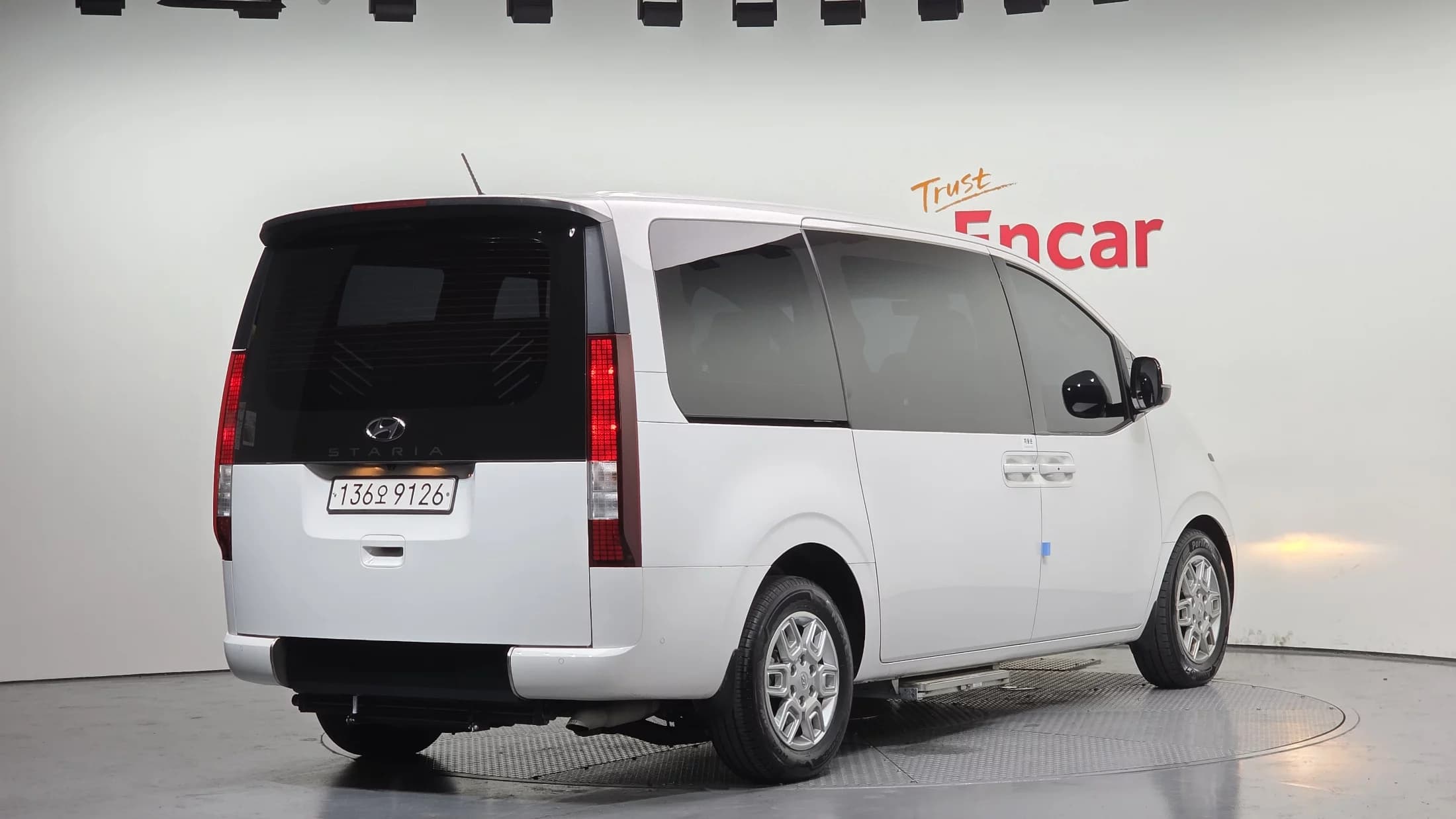 Hyundai Staria disability support car, 2022 г. 61323 км. — фото 4