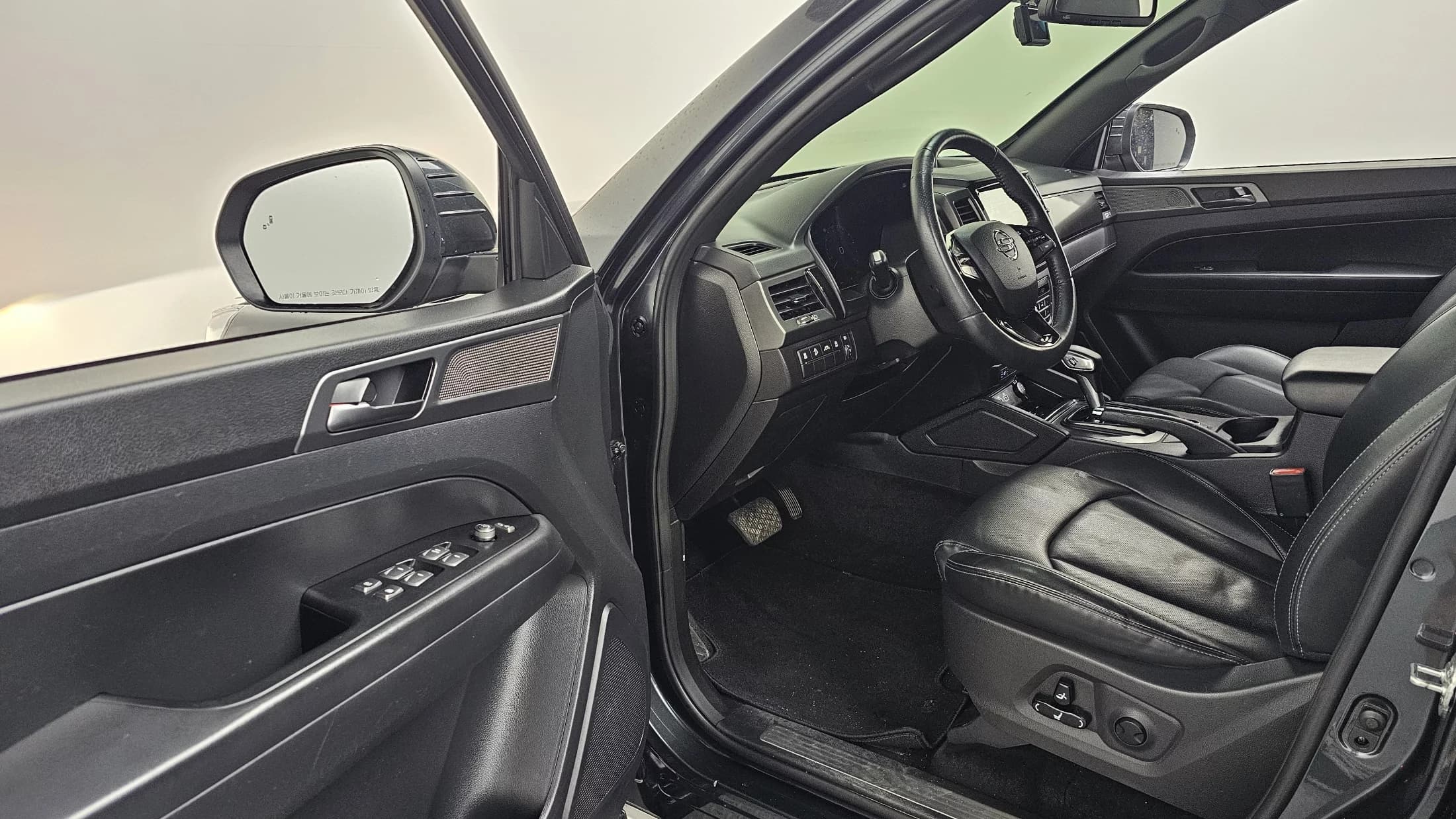 SsangYong Rexton Diesel 2.2 4WD Prestige, 2022 г. 103588 км. — фото 11