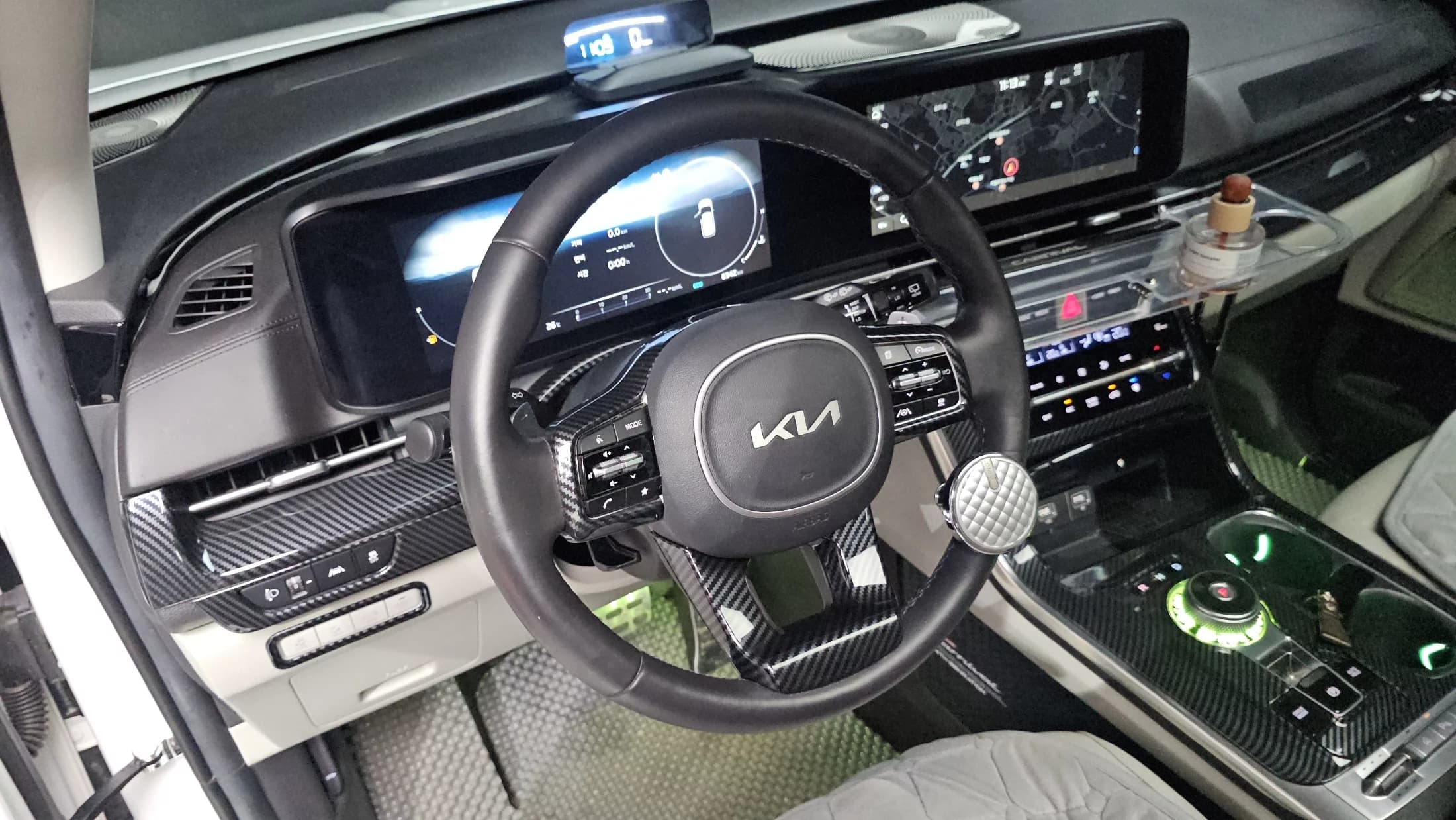 Kia Carnival 7-Seater Outdoor Noblesse, 2022 г. 8360 км. — фото 12