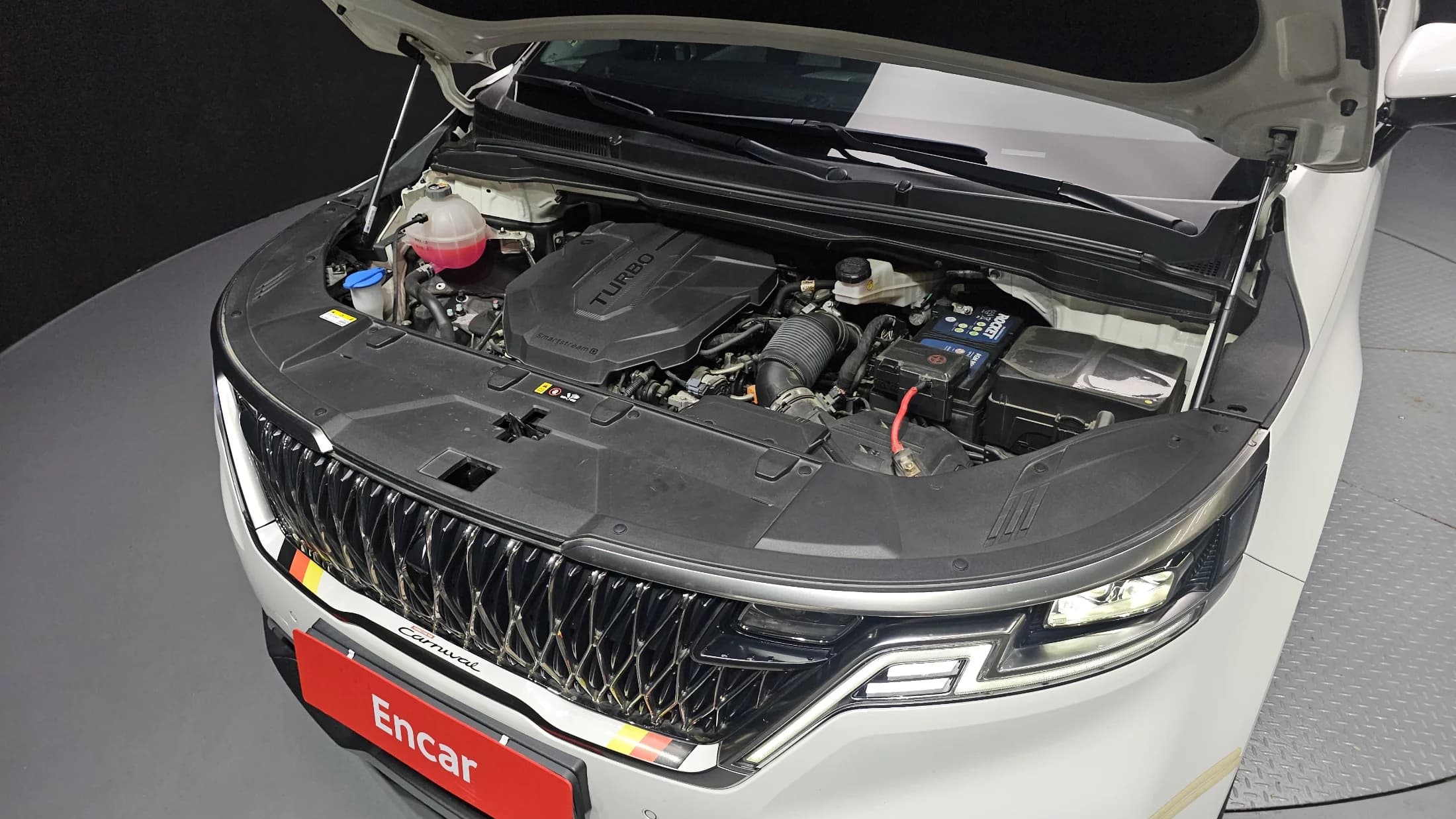 Kia Carnival 7-Seater Outdoor Noblesse, 2022 г. 8360 км. — фото 6