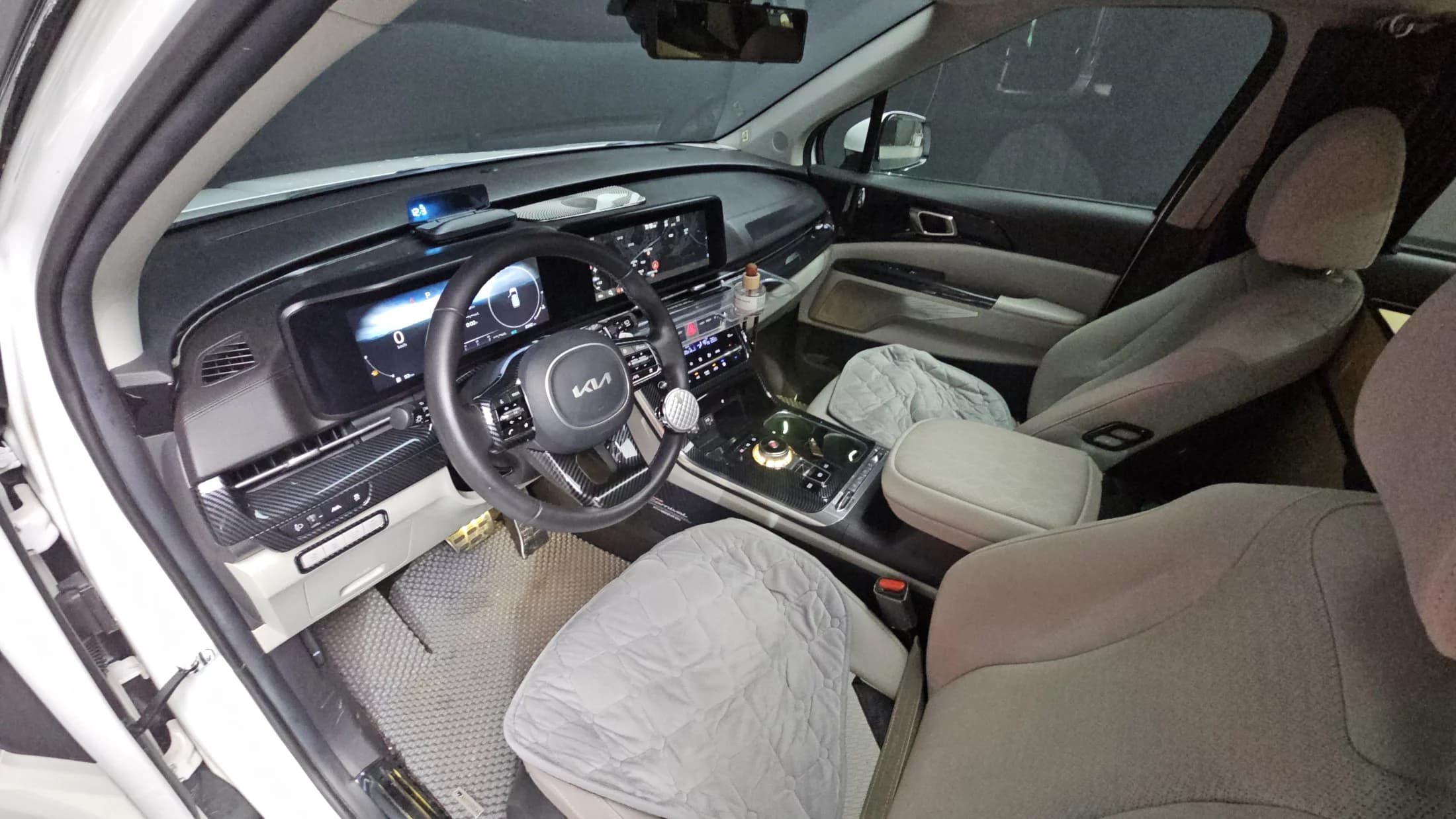 Kia Carnival 7-Seater Outdoor Noblesse, 2022 г. 8360 км. — фото 7