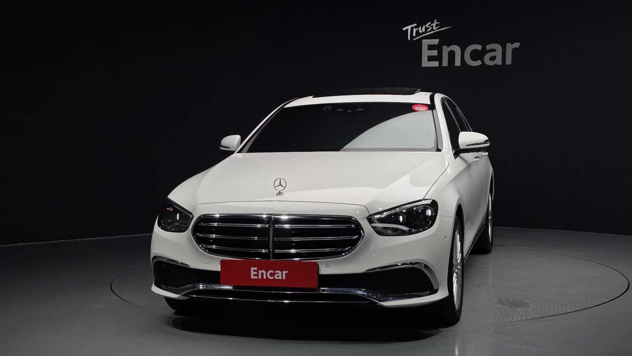 Mercedes-Benz E-Class E220d 4MATIC Exclusive, 2023 г. 56463 км. — фото 3