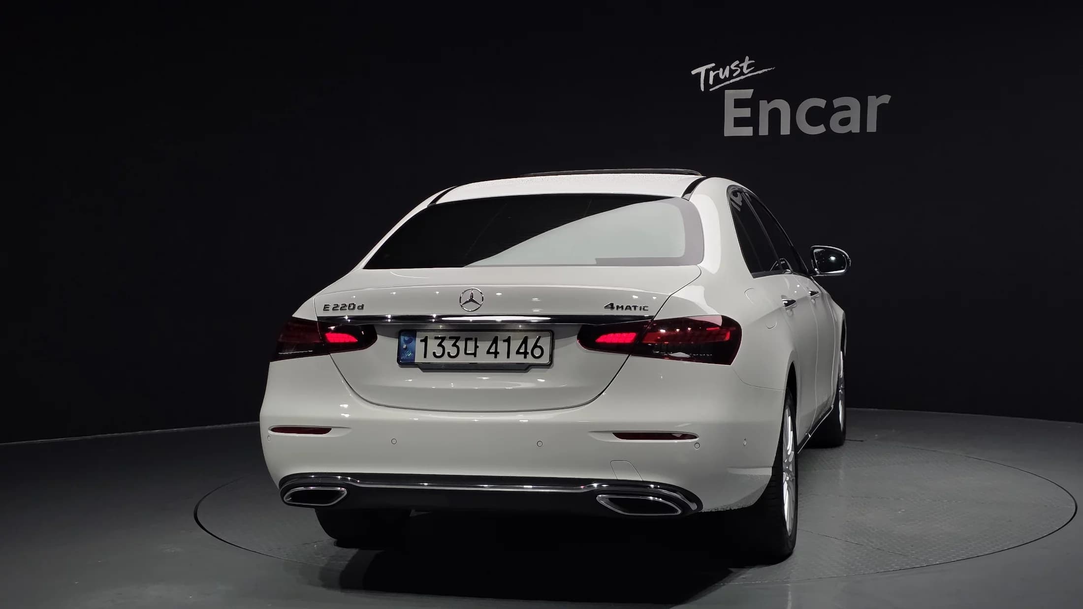Mercedes-Benz E-Class E220d 4MATIC Exclusive, 2023 г. 56463 км. — фото 4