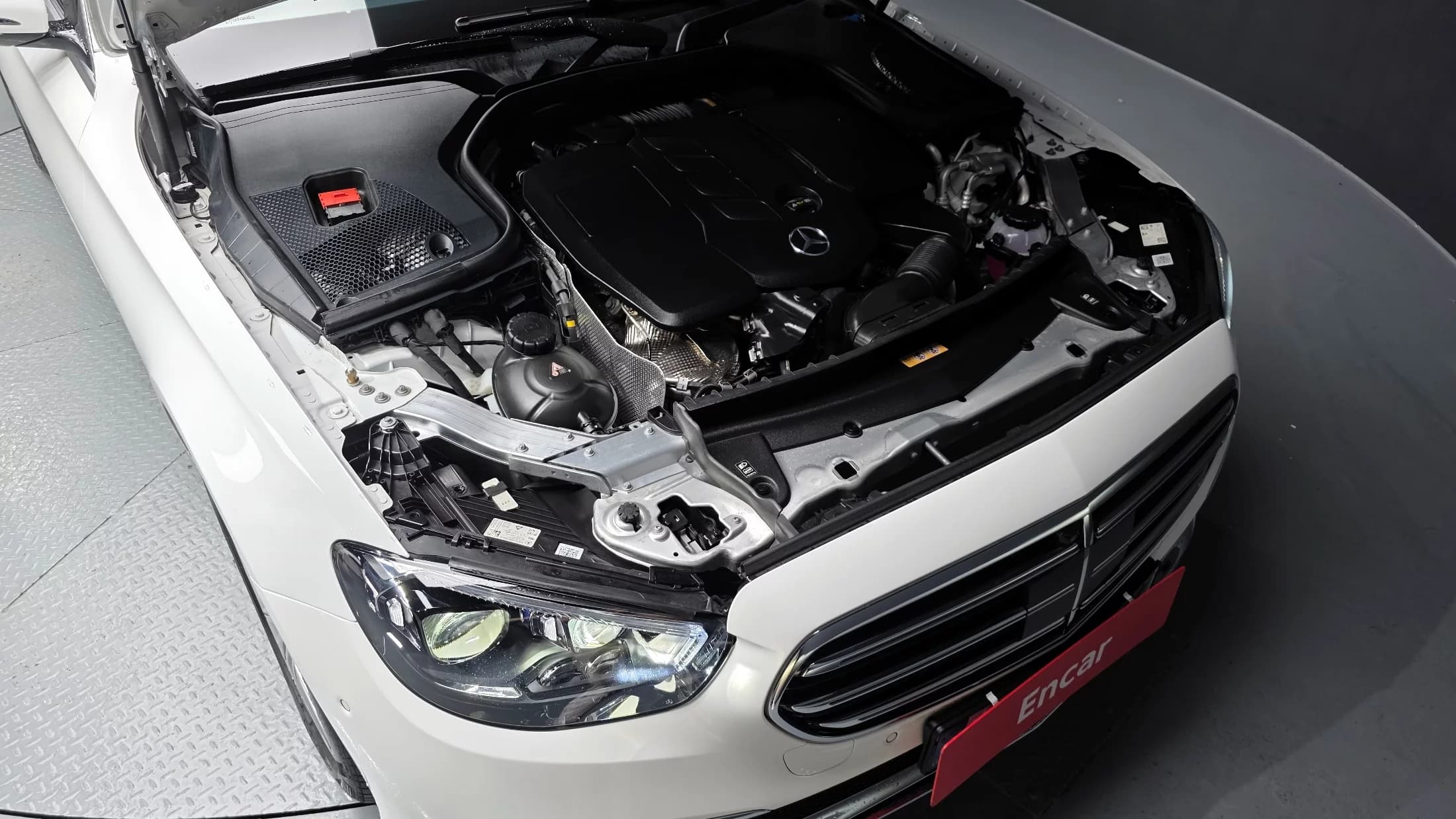 Mercedes-Benz E-Class E220d 4MATIC Exclusive, 2023 г. 56463 км. — фото 6