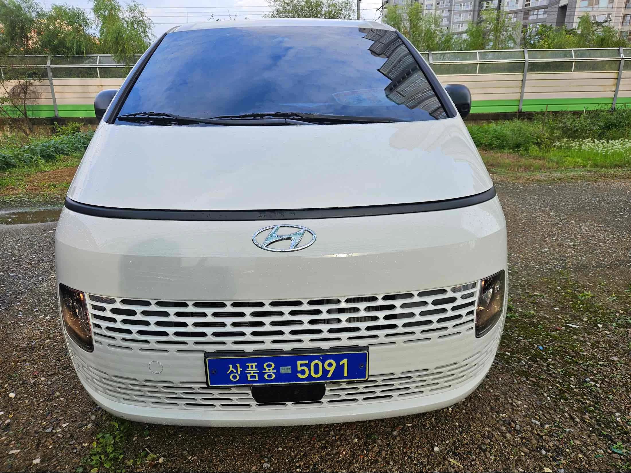 Hyundai Staria Cargo 5-Seater Smart, 2023 г. 46003 км. — фото 4