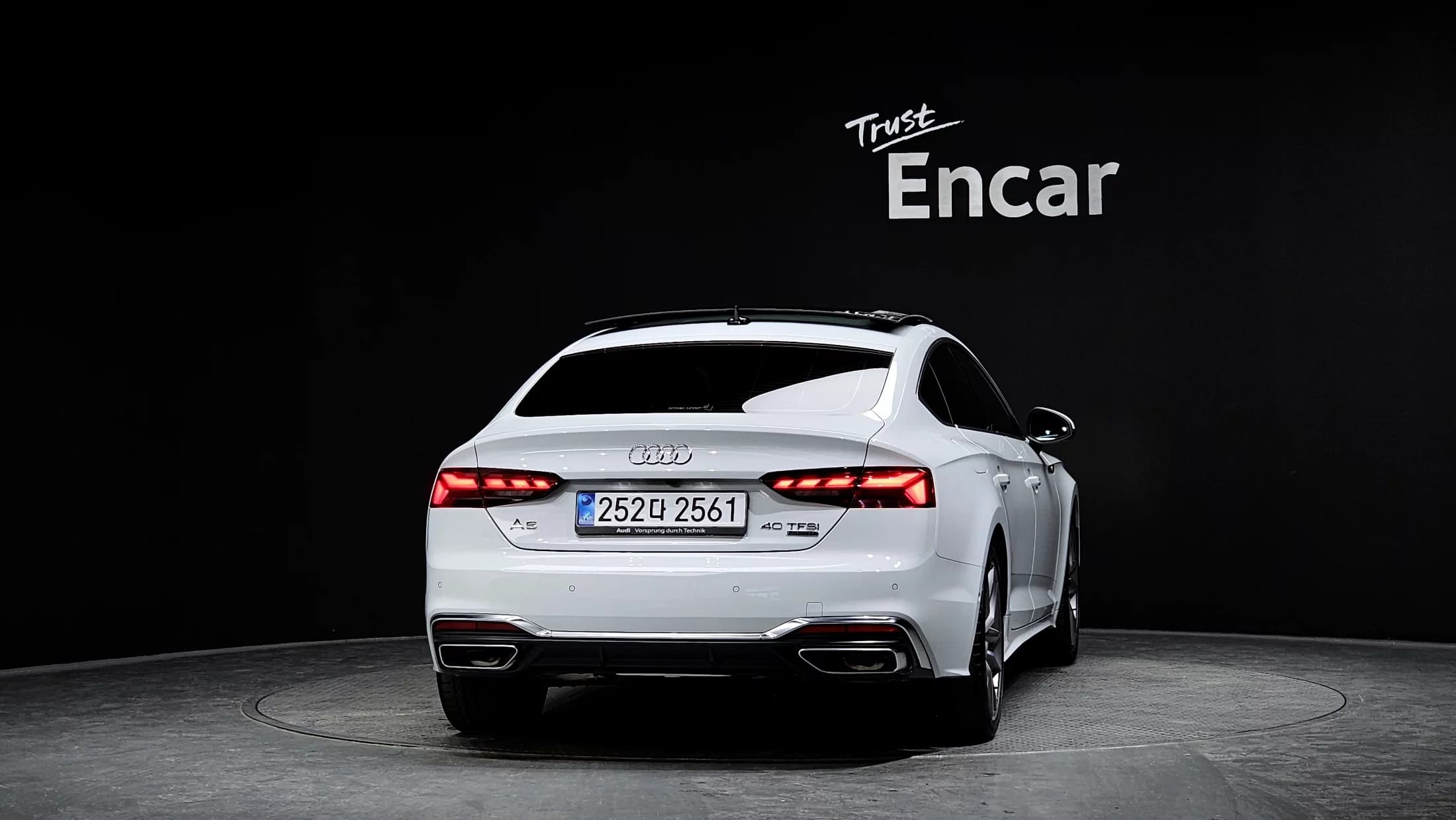 Audi A5 40 TFSI Quattro Premium Sportback, 2024 г. 3145 км. — фото 4