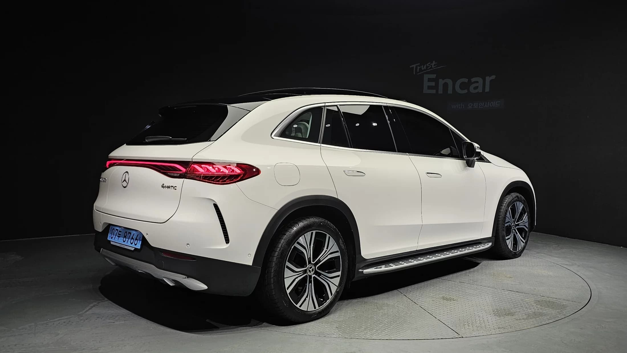 Mercedes-Benz EQE EQE350 4MATIC, электромобиль, 2024 г. 6875 км. — фото 2