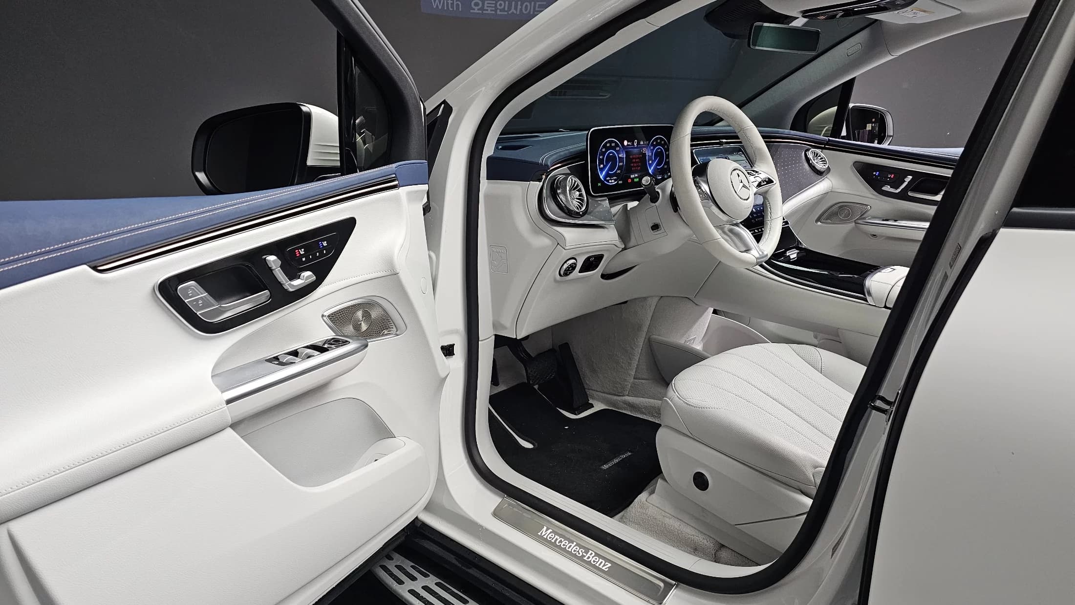 Mercedes-Benz EQE EQE350 4MATIC, электромобиль, 2024 г. 6875 км. — фото 10