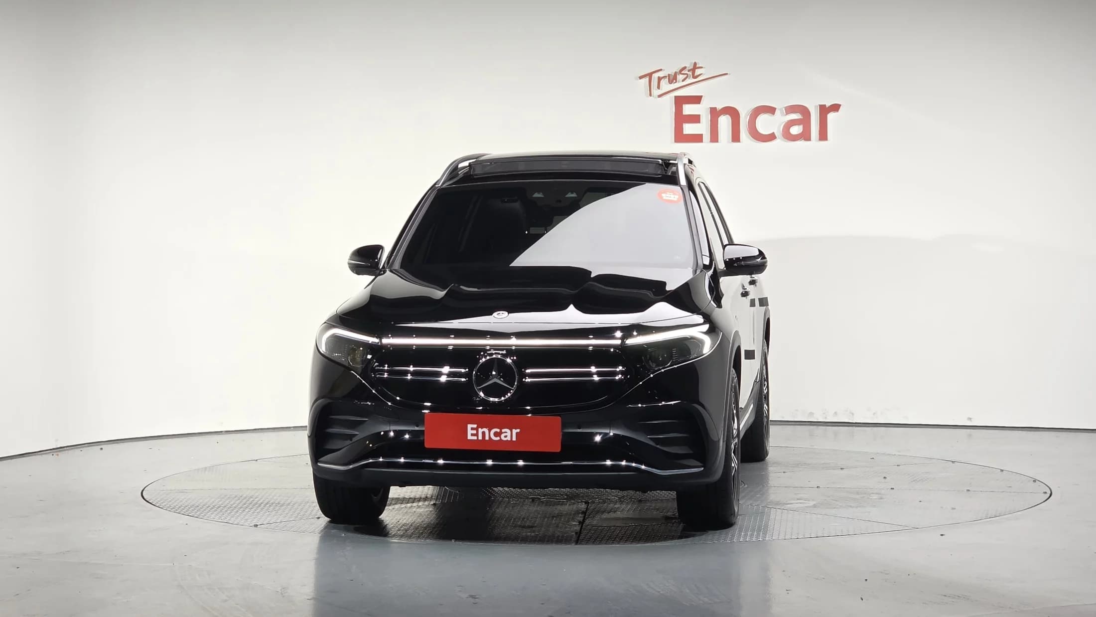Mercedes-Benz EQB EQB300 4MATIC AMG Line, электромобиль, 2023 г. 17148 км. — фото 3